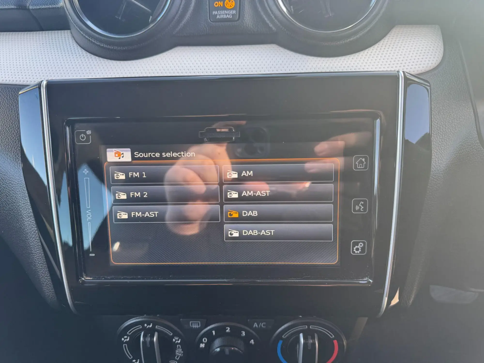 Suzuki Swift Image 17