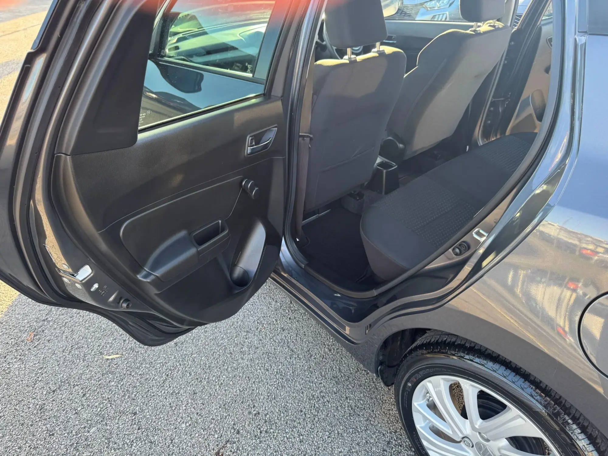 Suzuki Swift Image 34