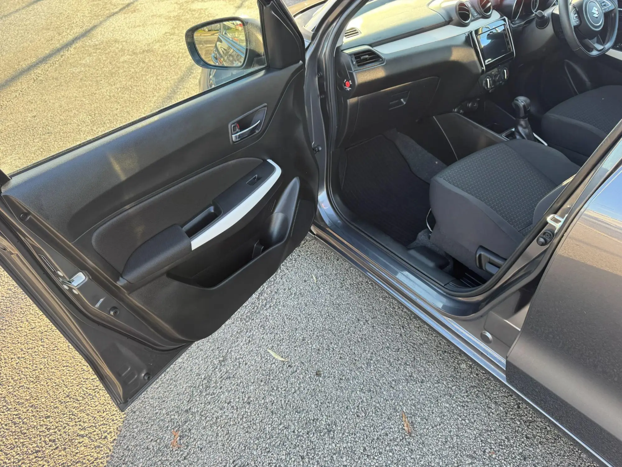 Suzuki Swift Image 37