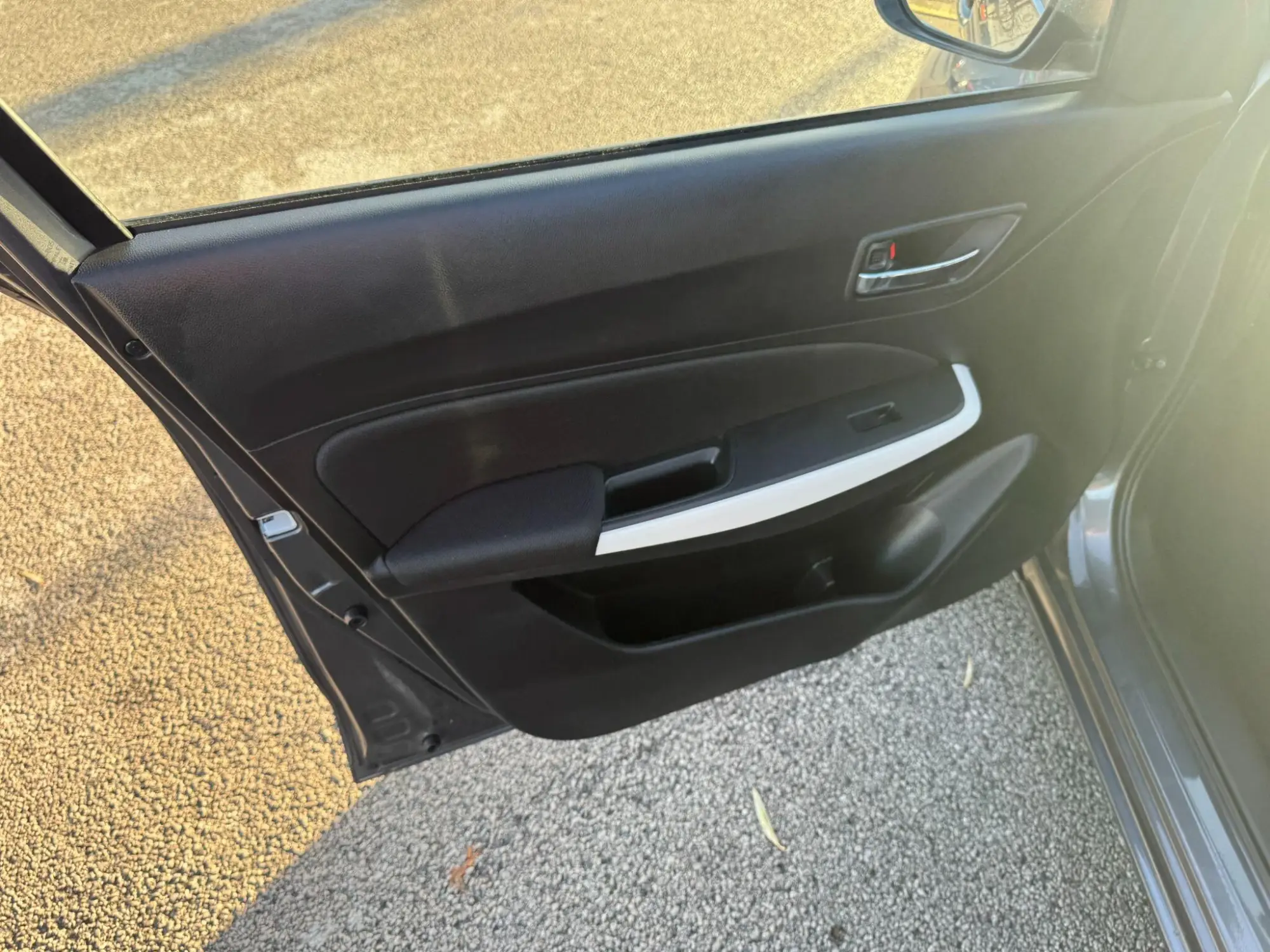 Suzuki Swift Image 38