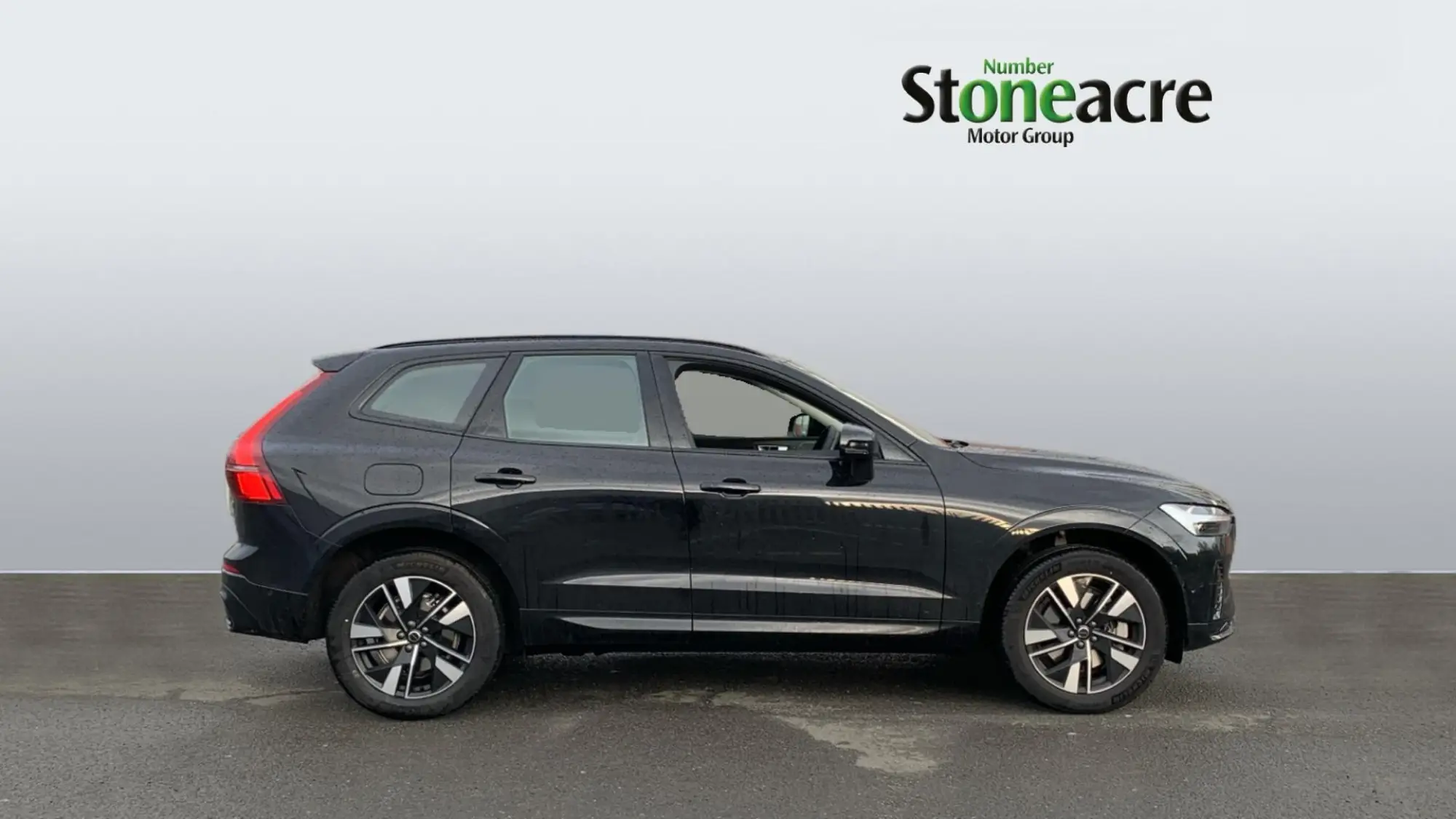 Volvo XC60 2.0 B5 MHEV Plus Auto AWD Euro 6 (s/s) 5dr NL26HVA Image 3