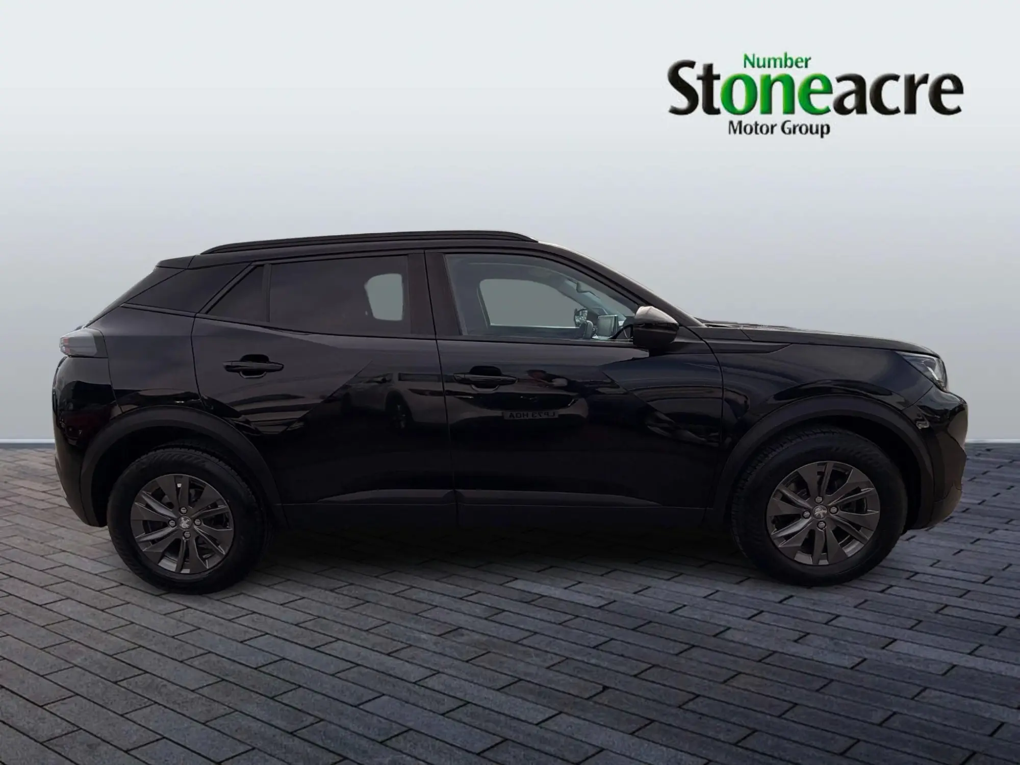 Peugeot 2008 1.2 PureTech Active Premium + Euro 6 (s/s) 5dr YA22JYH Image 2