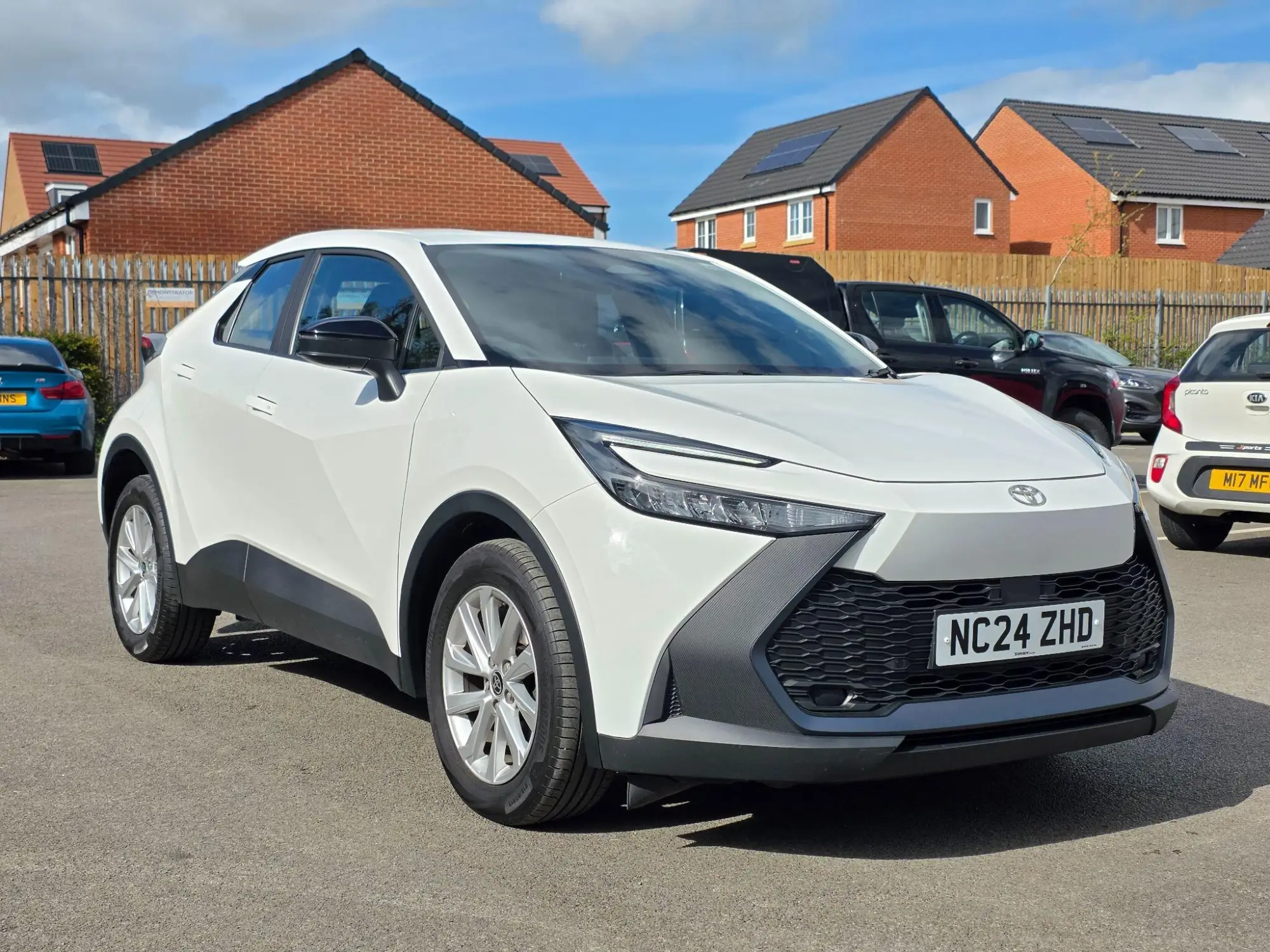 Toyota C-HR Self-Charging Hybrid Image 1