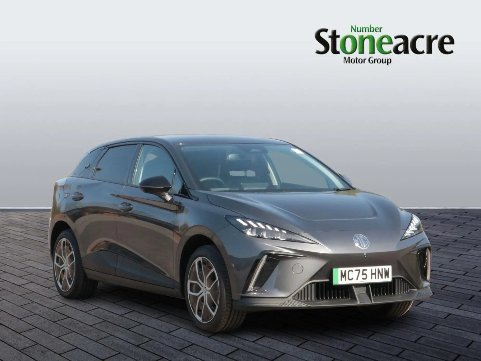 MG 4 EV 77kWh Trophy Auto 5dr MC75HNW Image 1