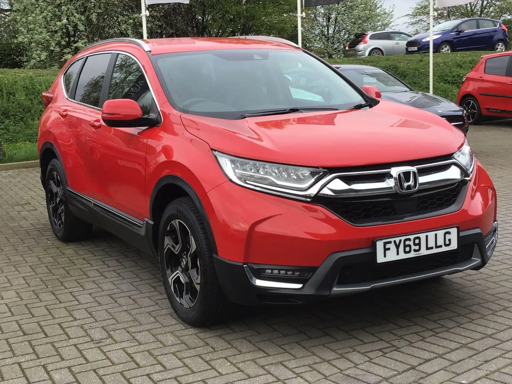 Honda CR-V Image 1