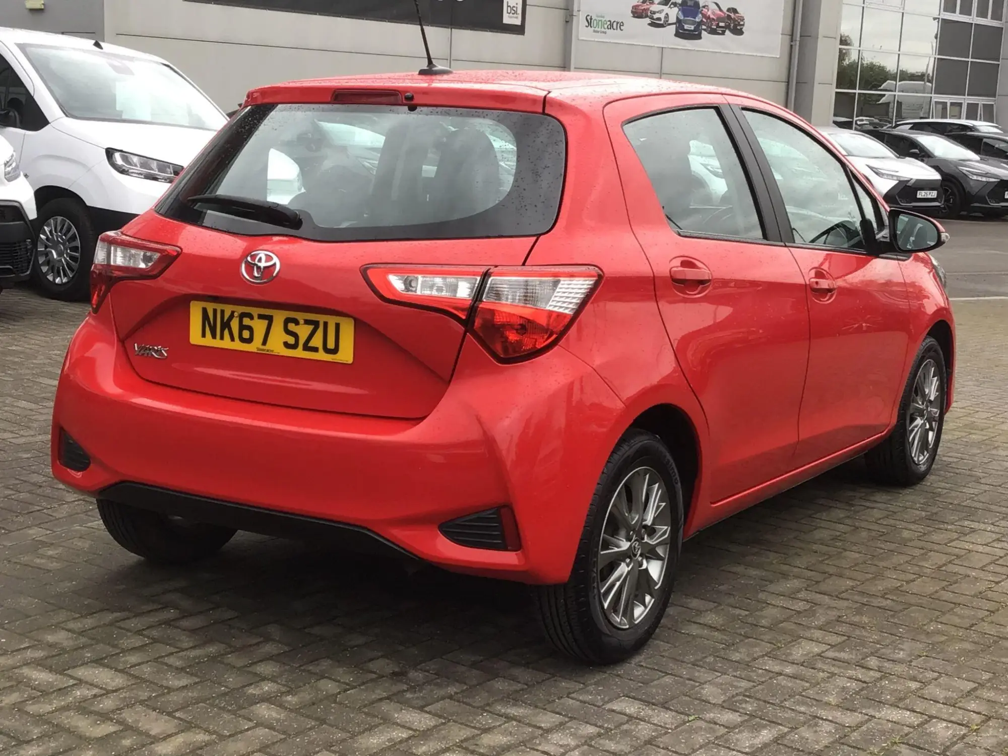 Toyota Yaris Image 2