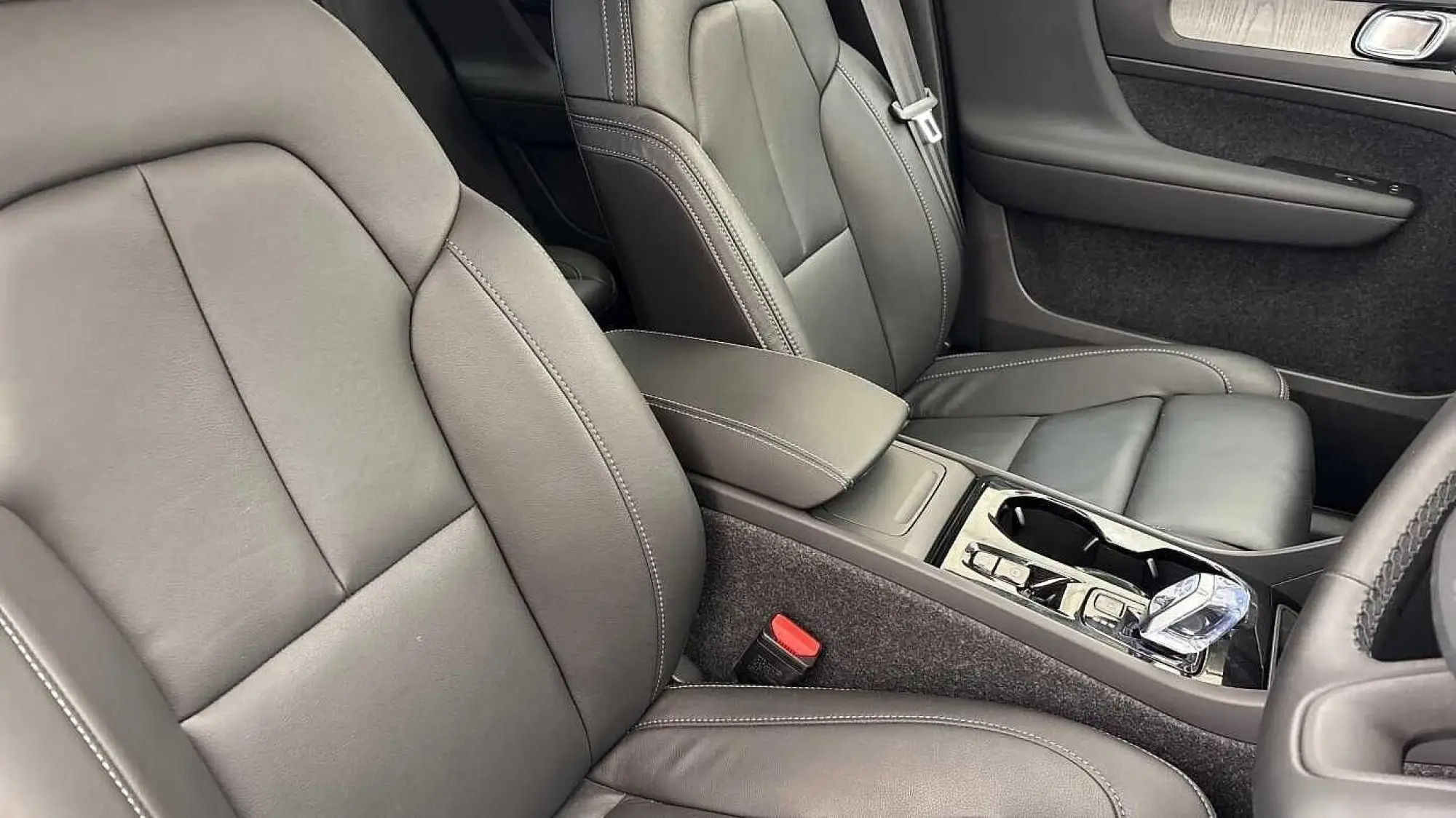 Volvo XC40 Image 28