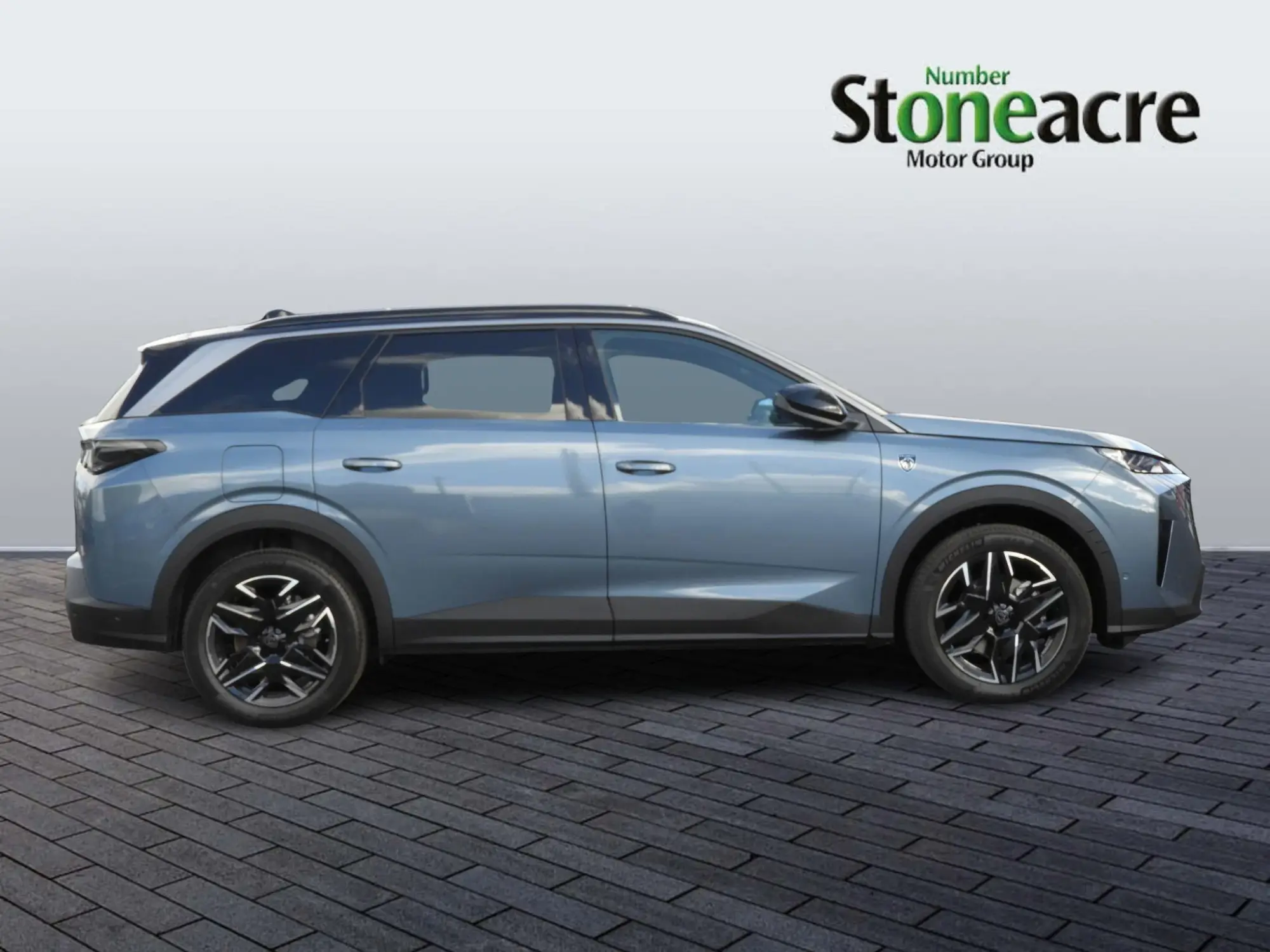 Peugeot 5008 Image 2