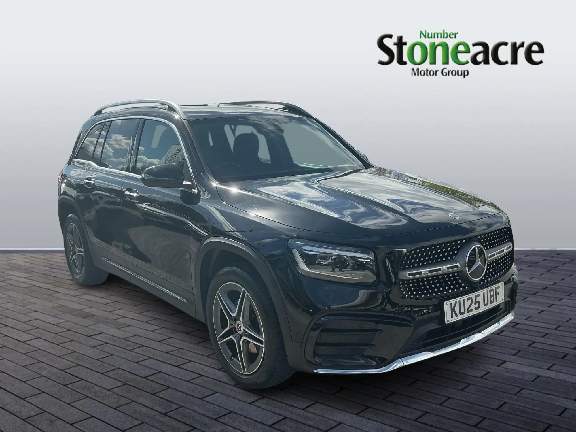 Mercedes-Benz GLB 1.3 GLB200 MHEV AMG Line (Executive) 7G-DCT Euro 6 (s/s) 5dr KU25UBF Image 1