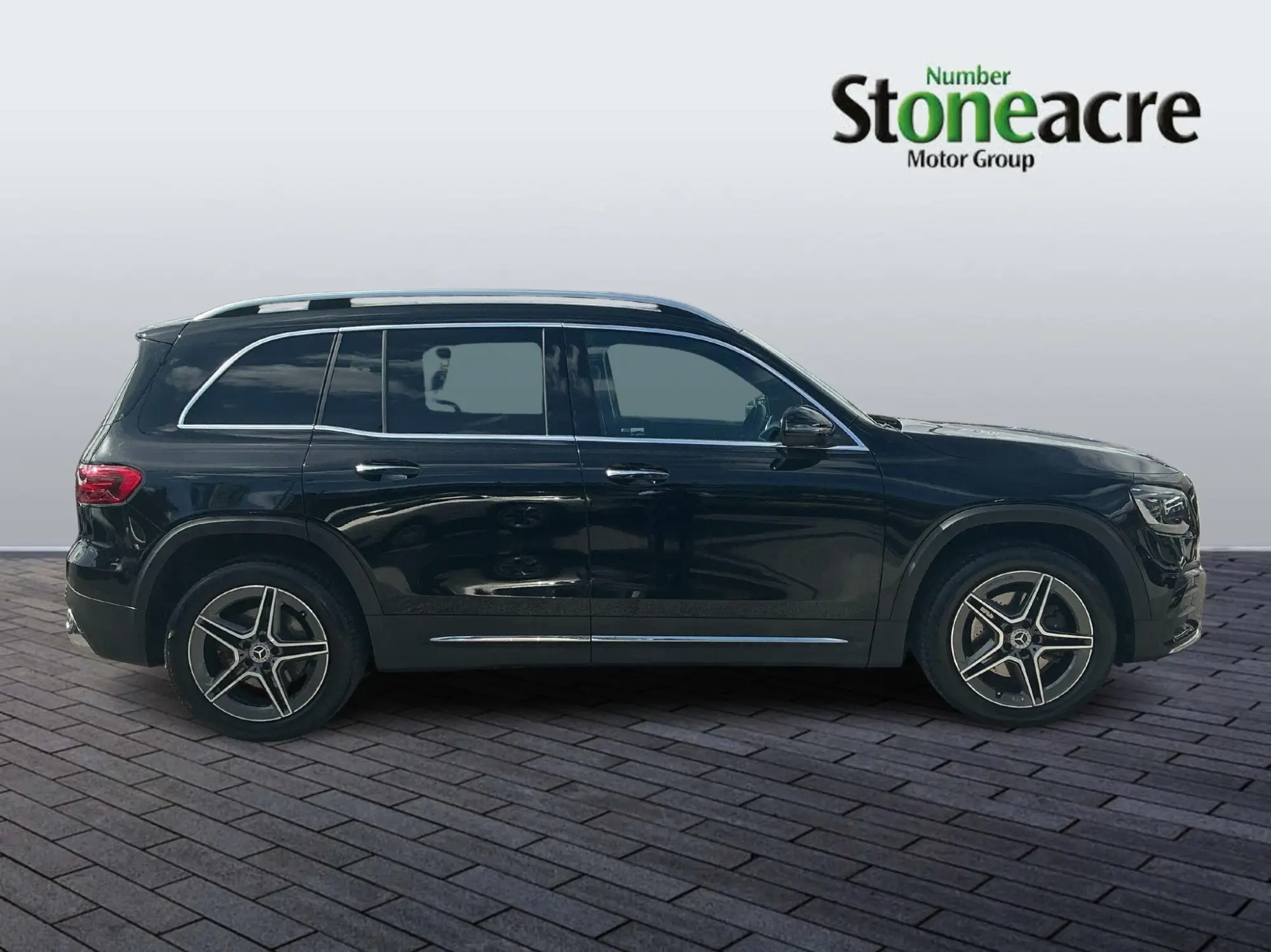 Mercedes-Benz GLB 1.3 GLB200 MHEV AMG Line (Executive) 7G-DCT Euro 6 (s/s) 5dr KU25UBF Image 2