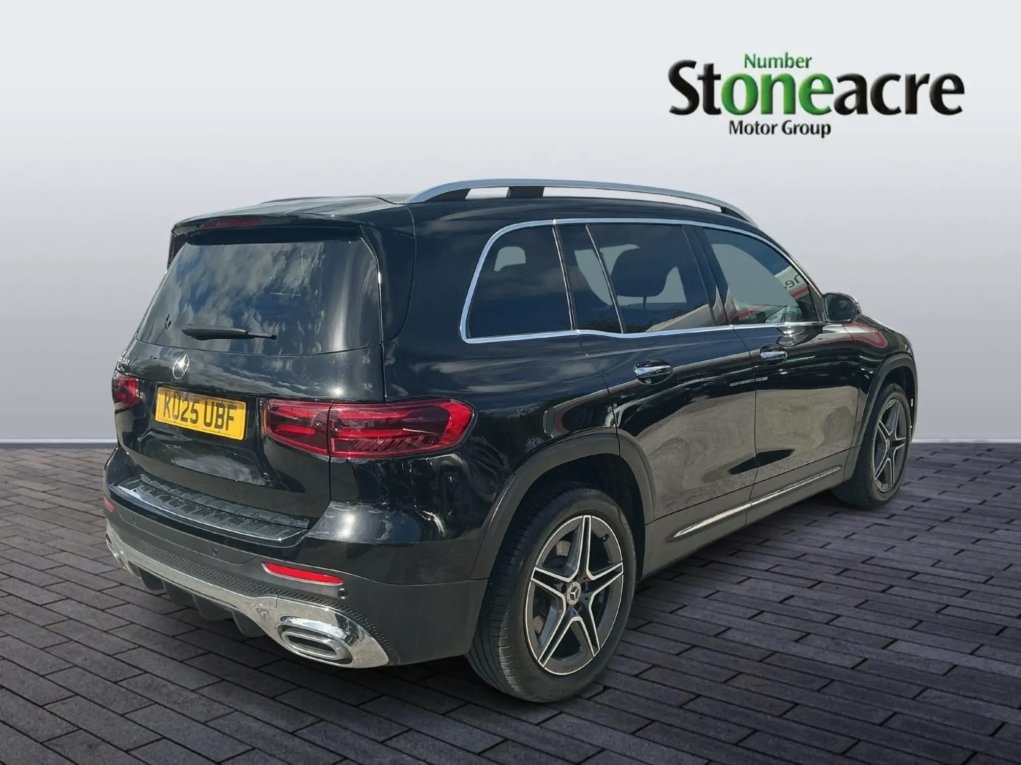 Mercedes-Benz GLB 1.3 GLB200 MHEV AMG Line (Executive) 7G-DCT Euro 6 (s/s) 5dr KU25UBF Image 3