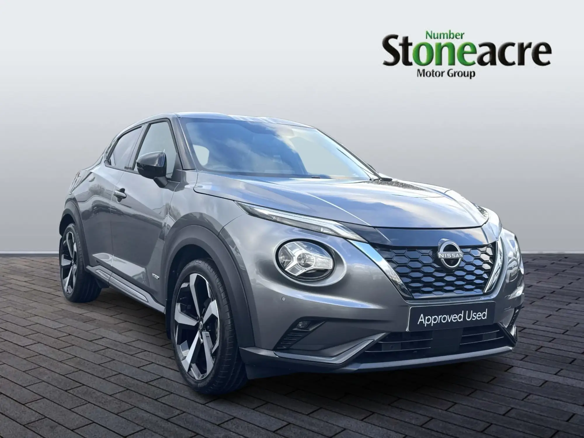 Nissan Juke Hybrid 1.6 Tekna Auto Euro 6 5dr NG22HZE Image 1