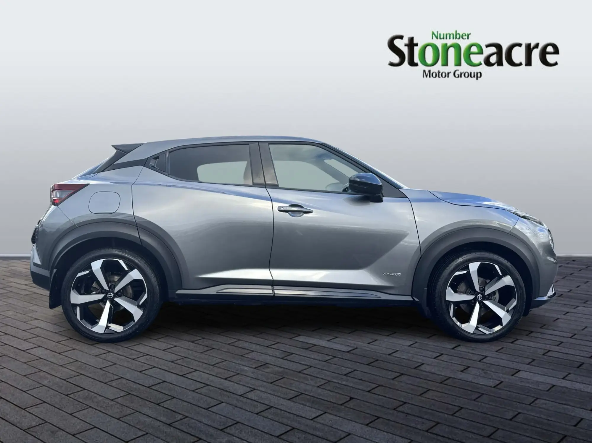 Nissan Juke Hybrid 1.6 Tekna Auto Euro 6 5dr NG22HZE Image 2
