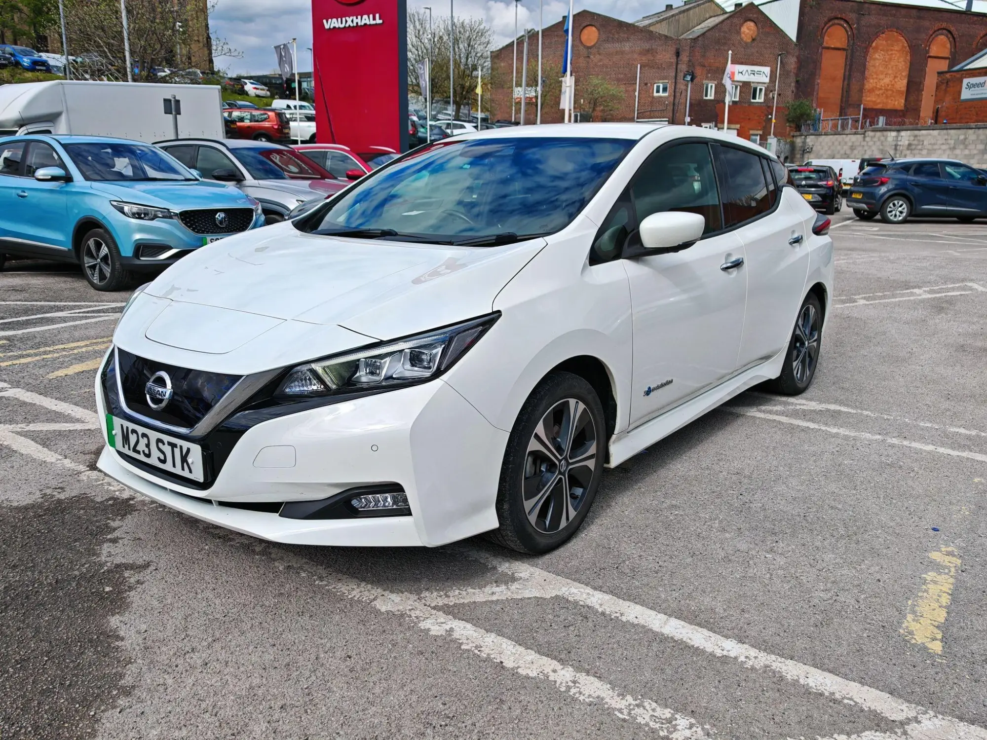Nissan LEAF 40kWh Tekna Hatchback 5dr Electric Auto (150 ps) M23STK Image 3