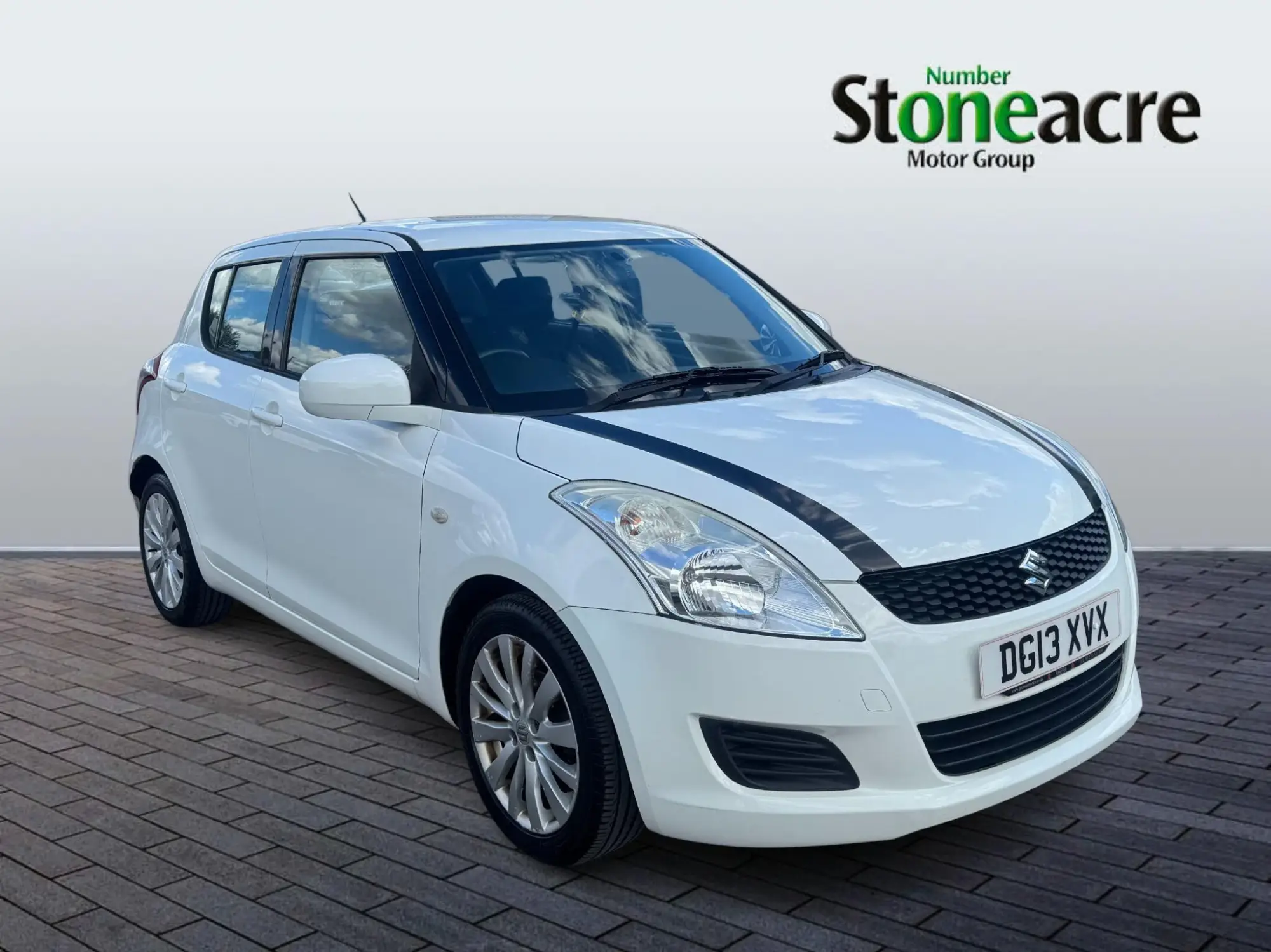Suzuki Swift Image 1