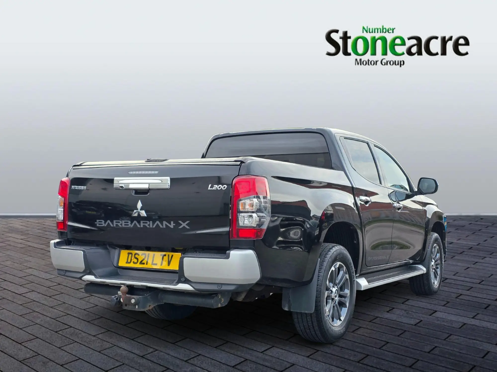 Mitsubishi L200 Image 2