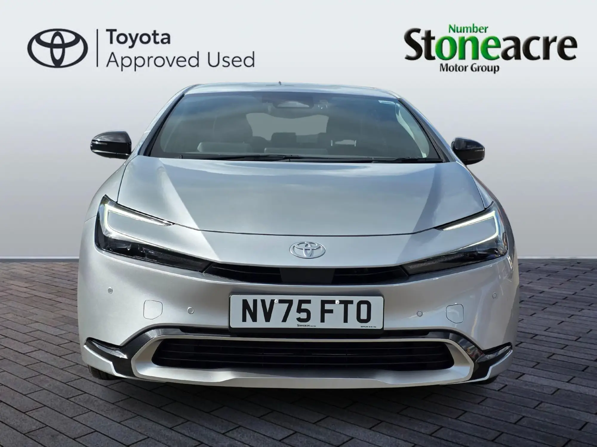 Toyota Prius Plug-in Hybrid Image 14 Toyota Prius Plug-in Hybrid Image 14