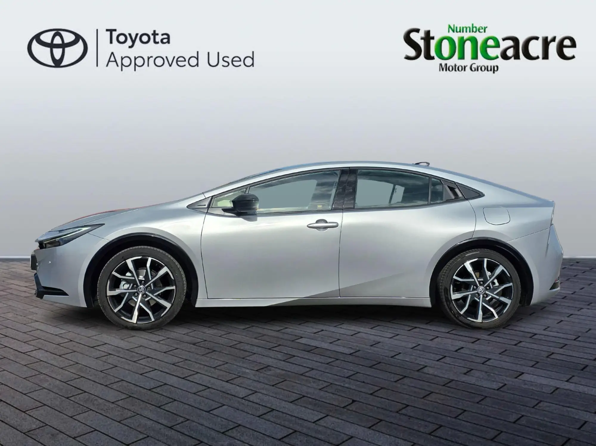 Toyota Prius Plug-in Hybrid Image 16 Toyota Prius Plug-in Hybrid Image 16