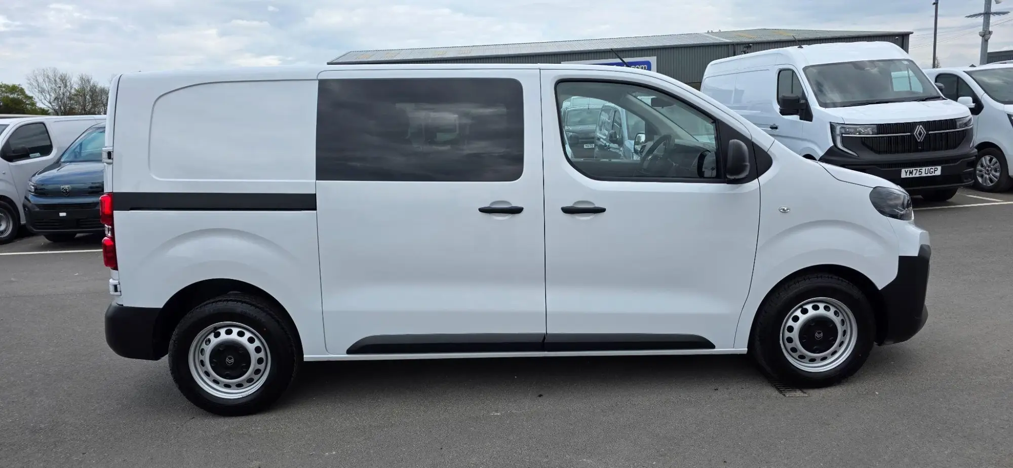 Citroen Dispatch 2.0 BlueHDi 1200 Enterprise M Crew Van MWB Euro 6 6dr YP26WPV Image 2
