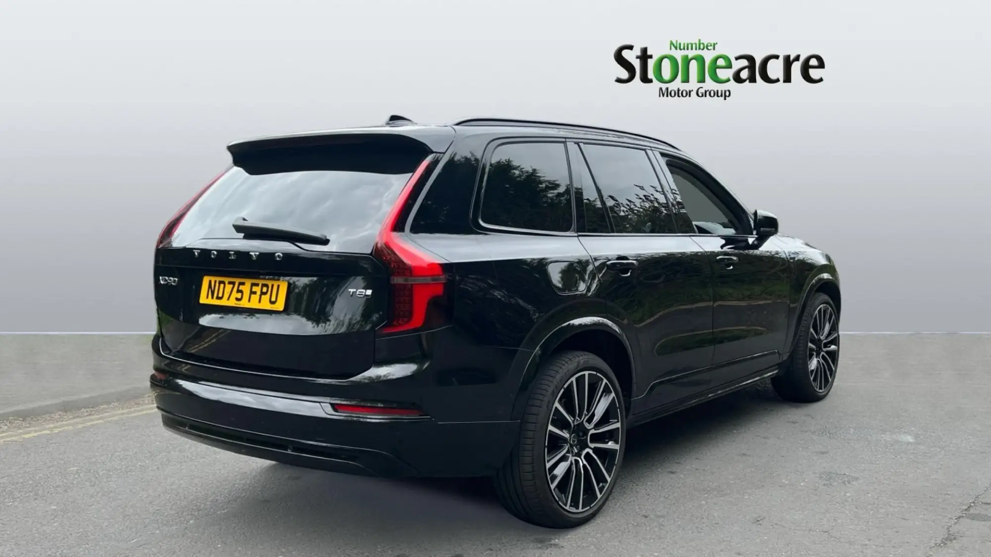 Volvo XC90 Plug-In Hybrid 2.0 T8 18.8kWh Ultra Dark Auto 4WD Euro 6 (s/s) 5dr ND75FPU Image 2