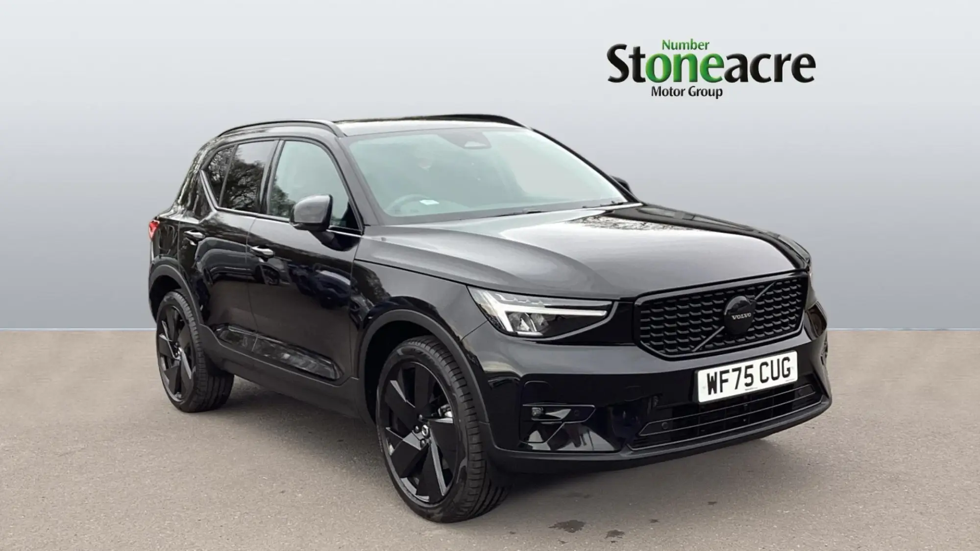 Volvo XC40 2.0 B3 MHEV Plus Black Edition DCT Auto Euro 6 (s/s) 5dr WF75CUG Image 1