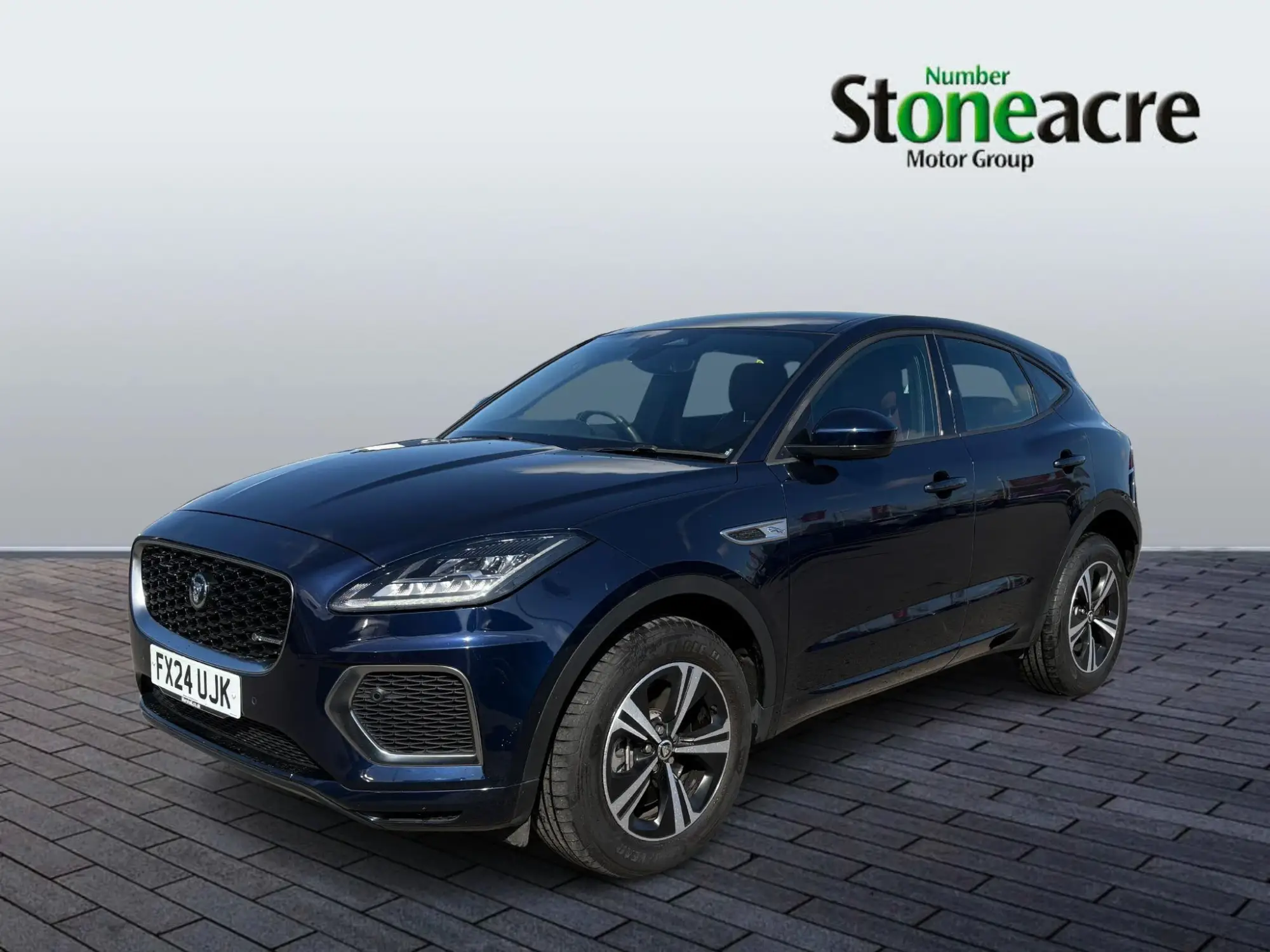 Jaguar E-Pace 2.0 D204 MHEV R-Dynamic S Auto AWD Euro 6 (s/s) 5dr FX24UJK Image 3