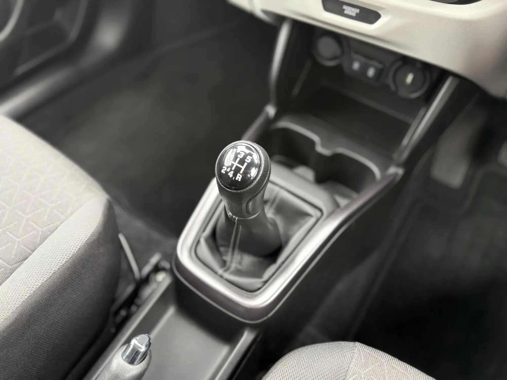 Suzuki Swift Image 13 Suzuki Swift Image 13