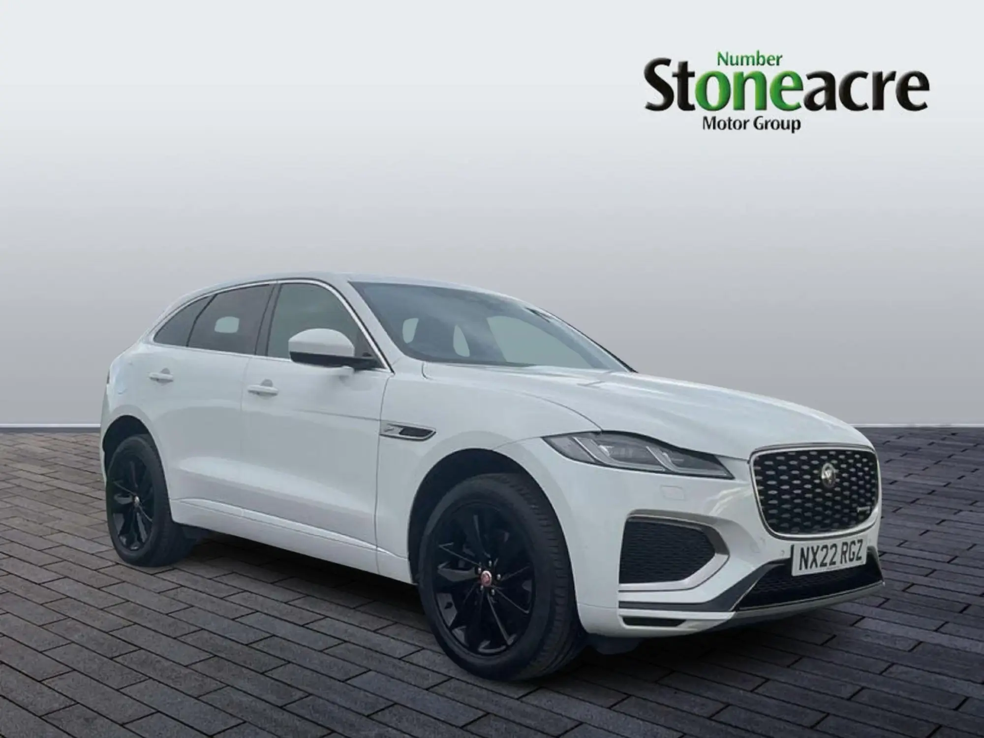 Jaguar F-Pace 2.0 D200 MHEV R-Dynamic SE Auto AWD Euro 6 (s/s) 5dr NX22RGZ Image 1