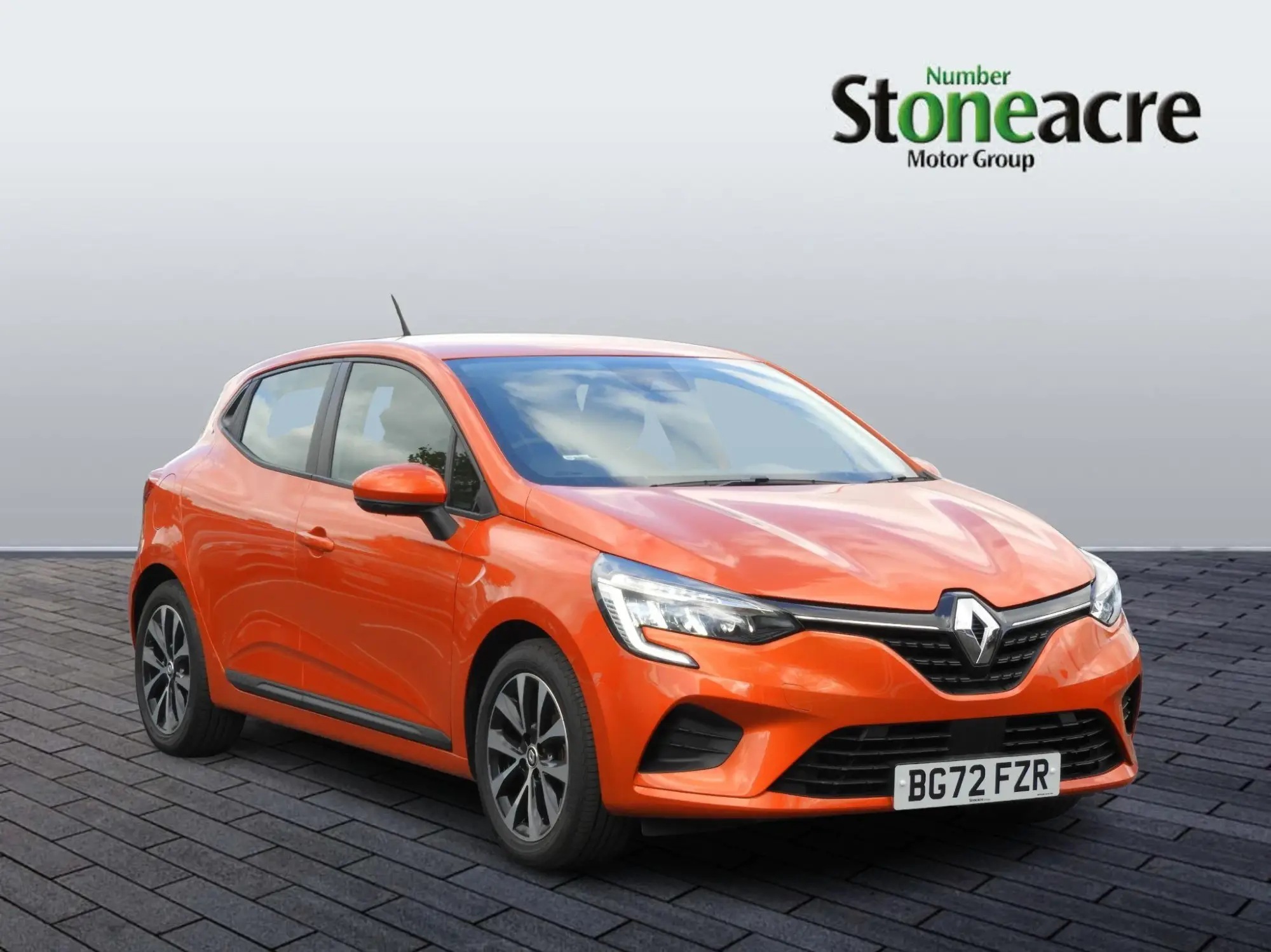 Renault Clio Image 1