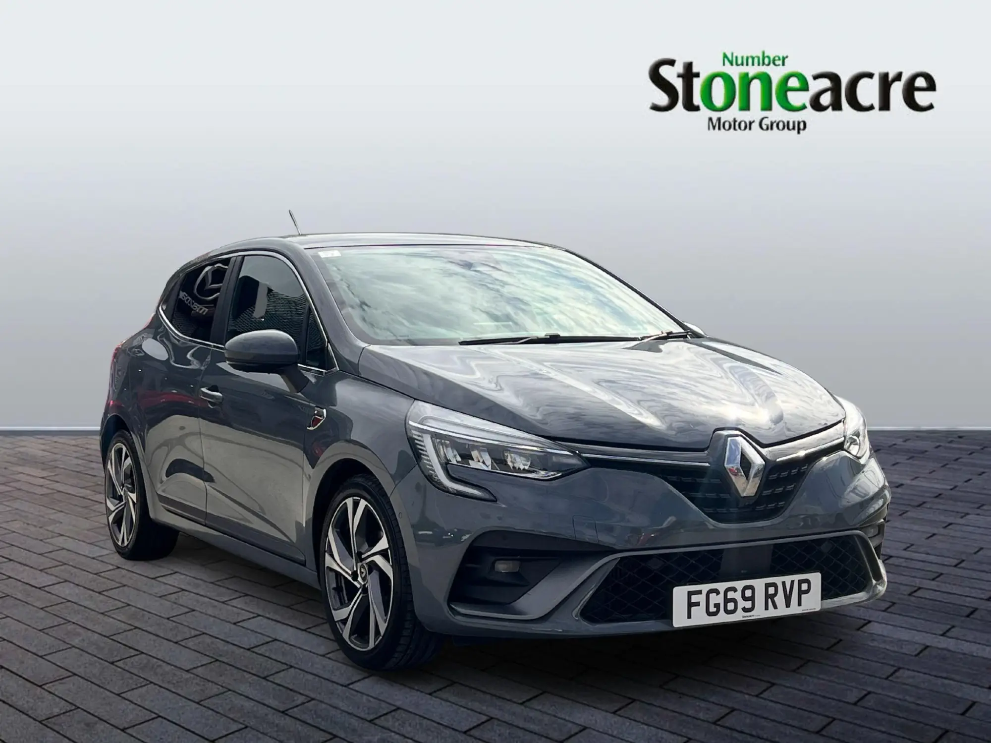 Renault Clio 1.0 TCe 100 RS Line 5dr FG69RVP Image 1