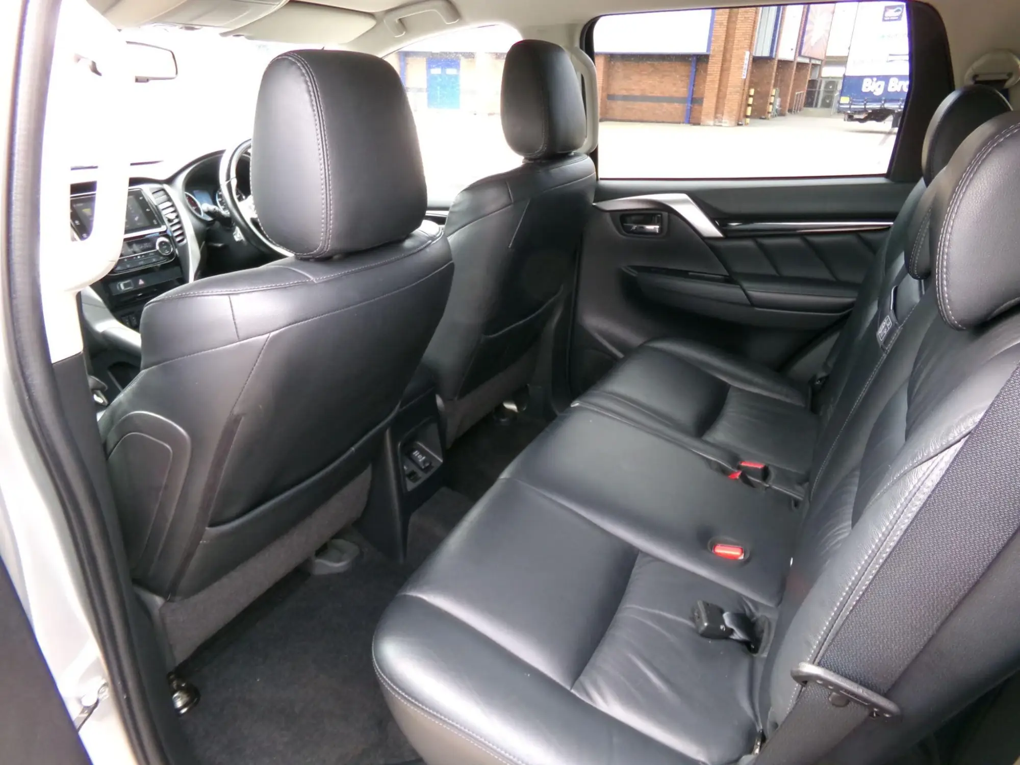 Mitsubishi Shogun Sport Image 19