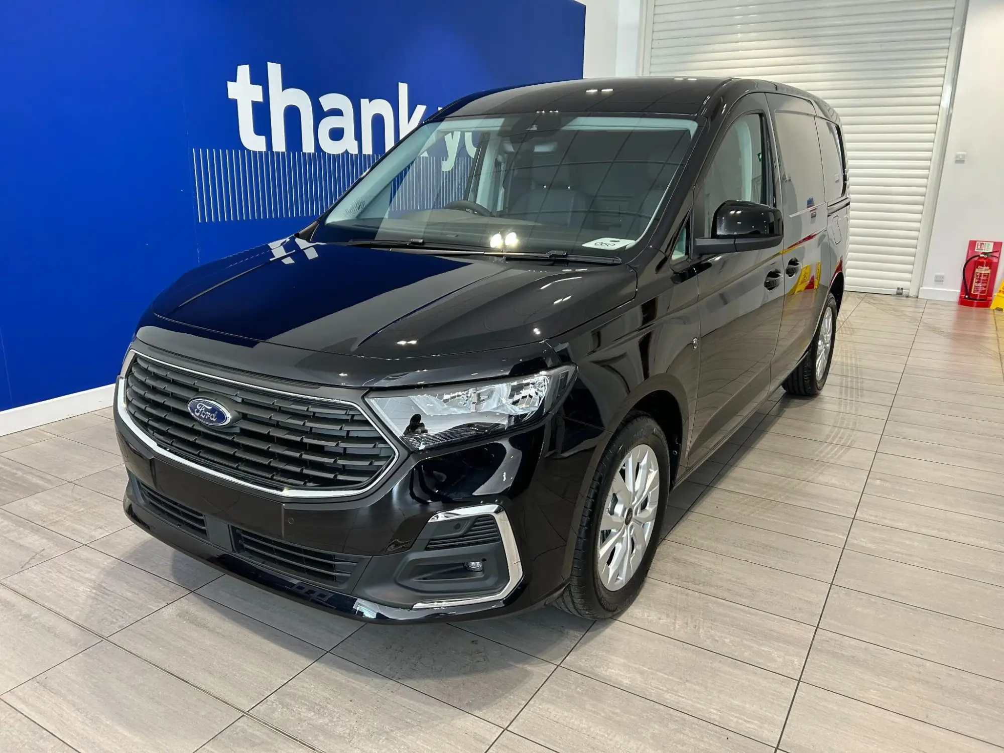 Ford Transit Connect 1.5 250 EcoBoost Limited Auto L2 Euro 6 (s/s) 6dr Image 1