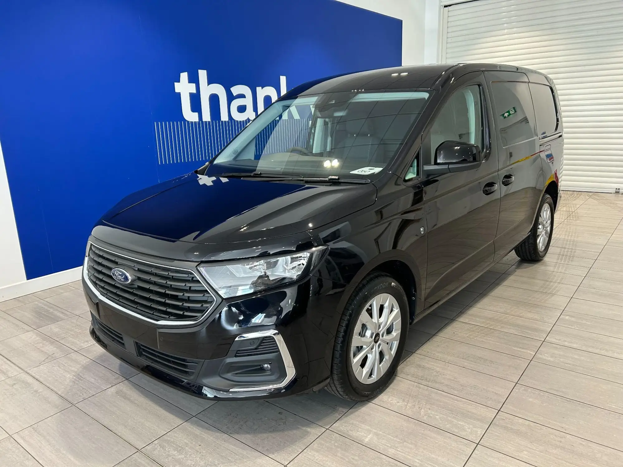 Ford Transit Connect 1.5 250 EcoBoost Limited Auto L2 Euro 6 (s/s) 6dr Image 2