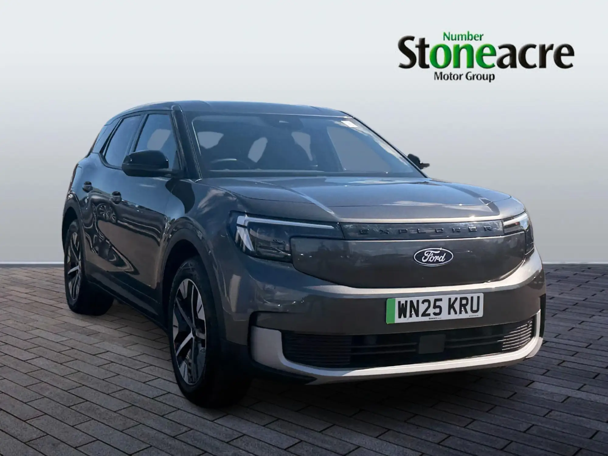 Ford Explorer Extended Range 77kWh Select Auto 5dr WN25KRU Image 1