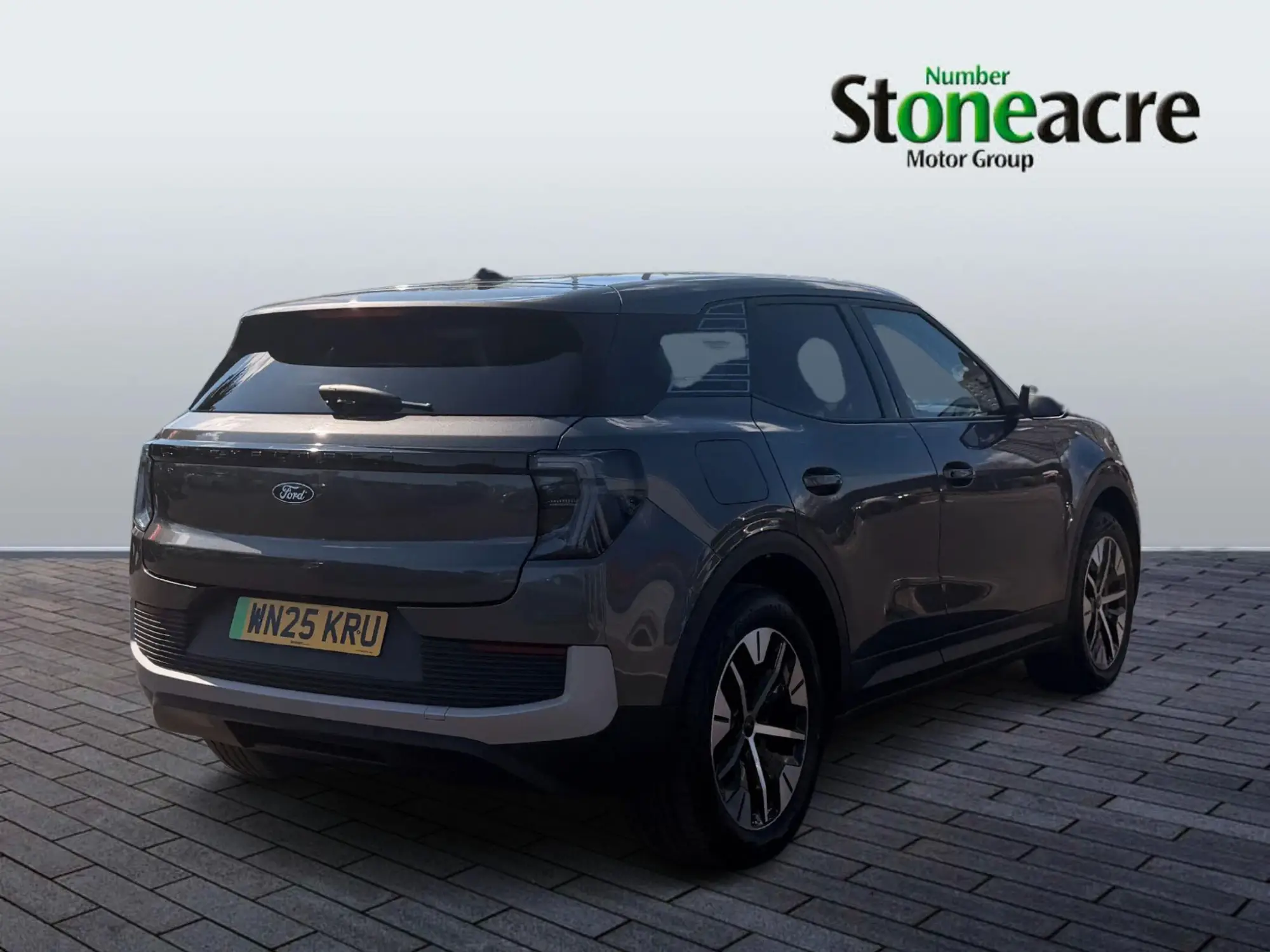 Ford Explorer Extended Range 77kWh Select Auto 5dr WN25KRU Image 3