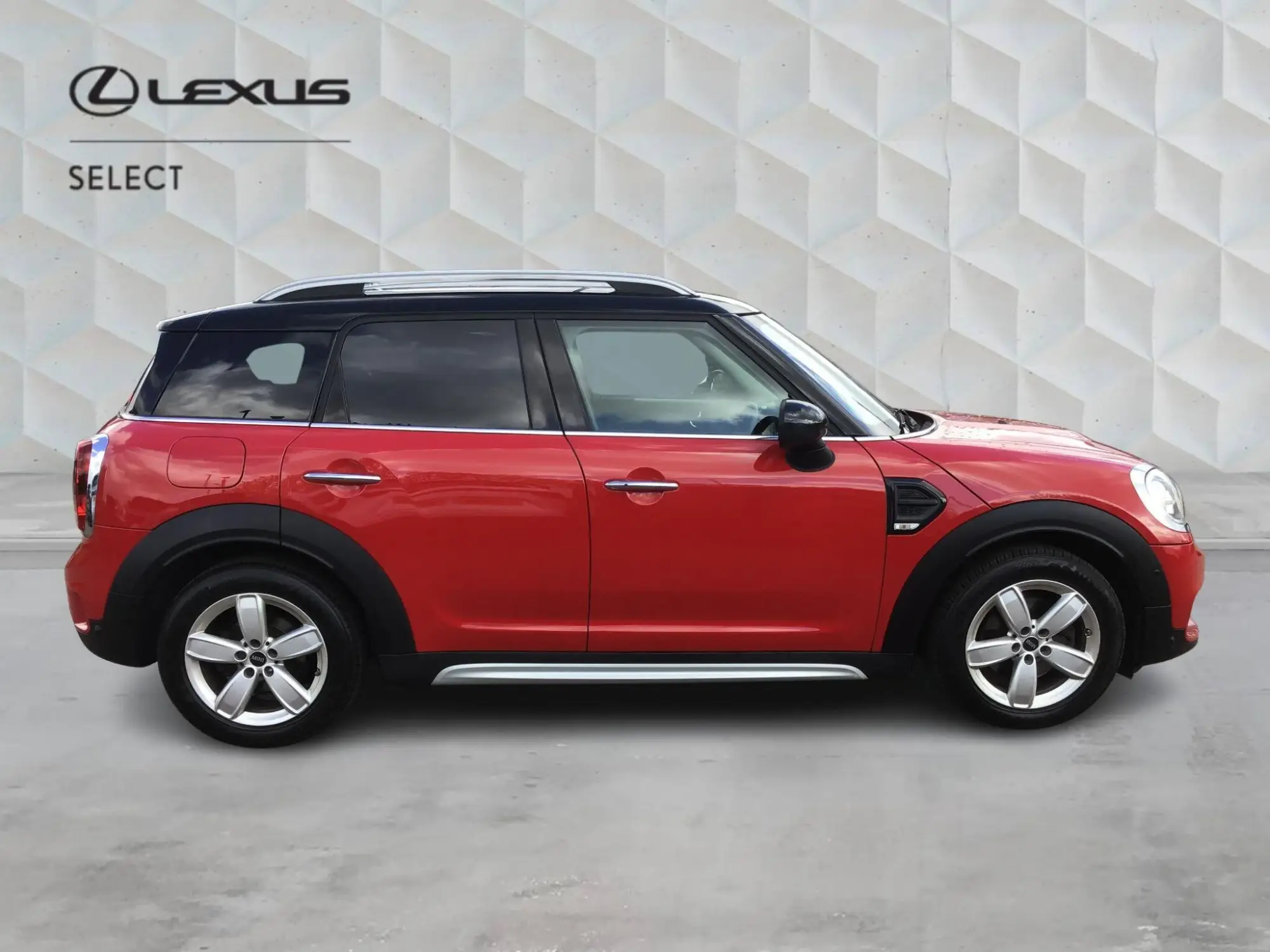 MINI Countryman 2.0 Cooper D Euro 6 (s/s) 5dr ND68XNL Image 2