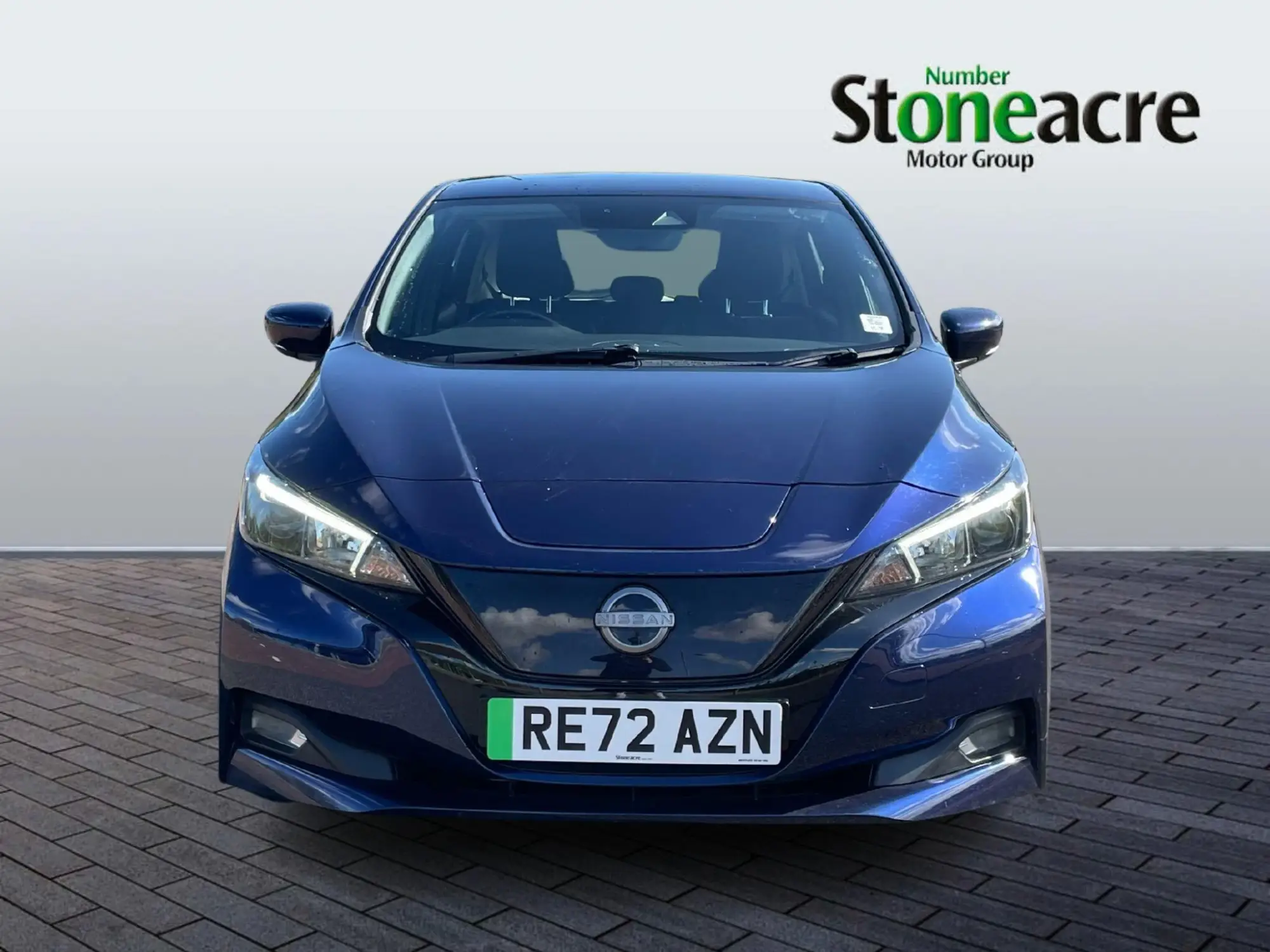 Nissan LEAF 39kWh Acenta Auto 5dr RE72AZN Image 2