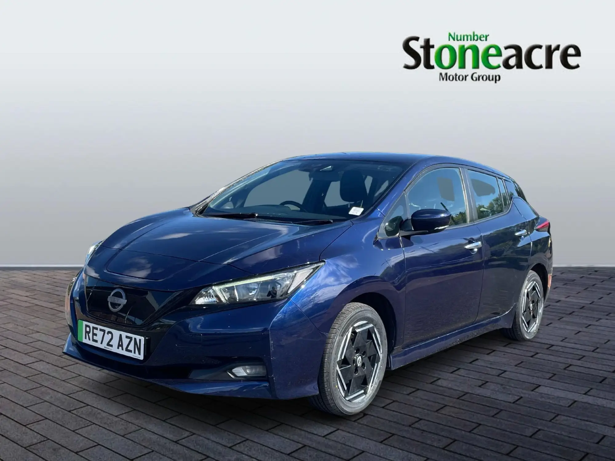 Nissan LEAF 39kWh Acenta Auto 5dr RE72AZN Image 3