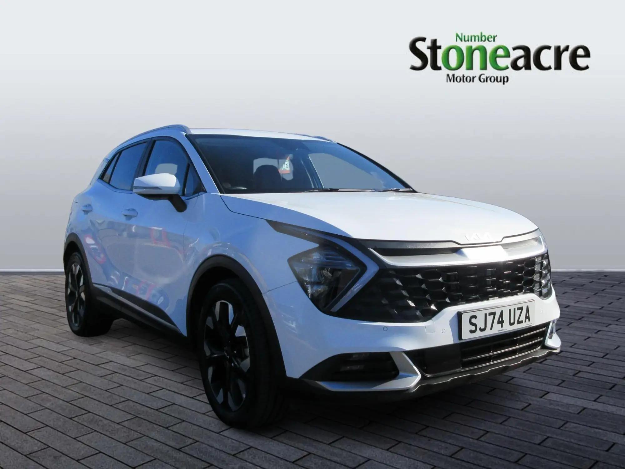 Kia Sportage Plug-In Hybrid 1.6 T-GDi 13.8kWh 3 Auto AWD Euro 6 (s/s) 5dr SJ74UZA Image 1