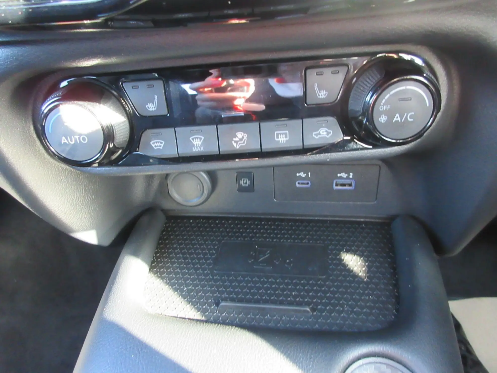 Nissan Juke Hybrid Image 32 Nissan Juke Hybrid Image 32