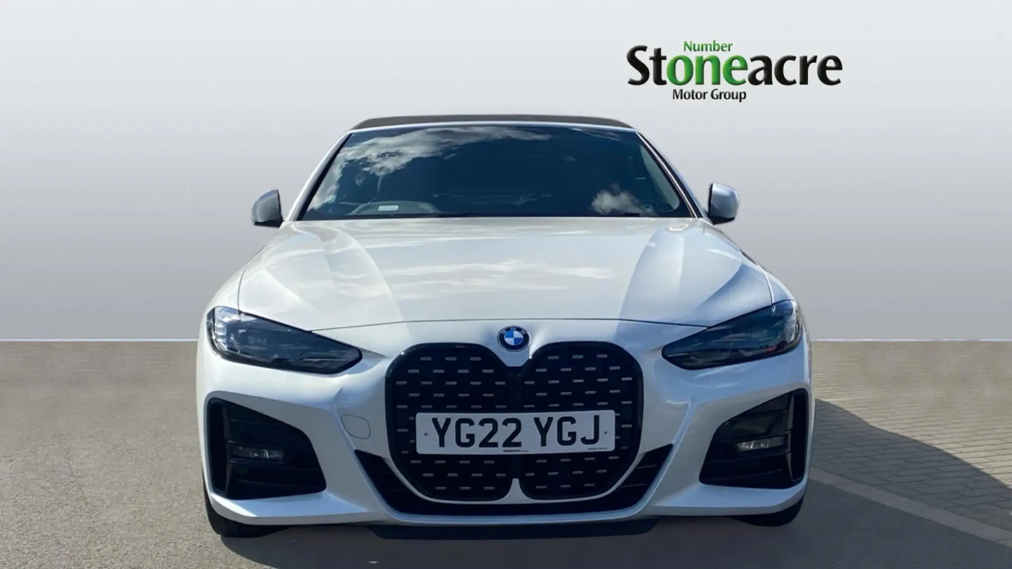 BMW 4 Series 420i M Sport 2dr Step Auto YG22YGJ Image 2