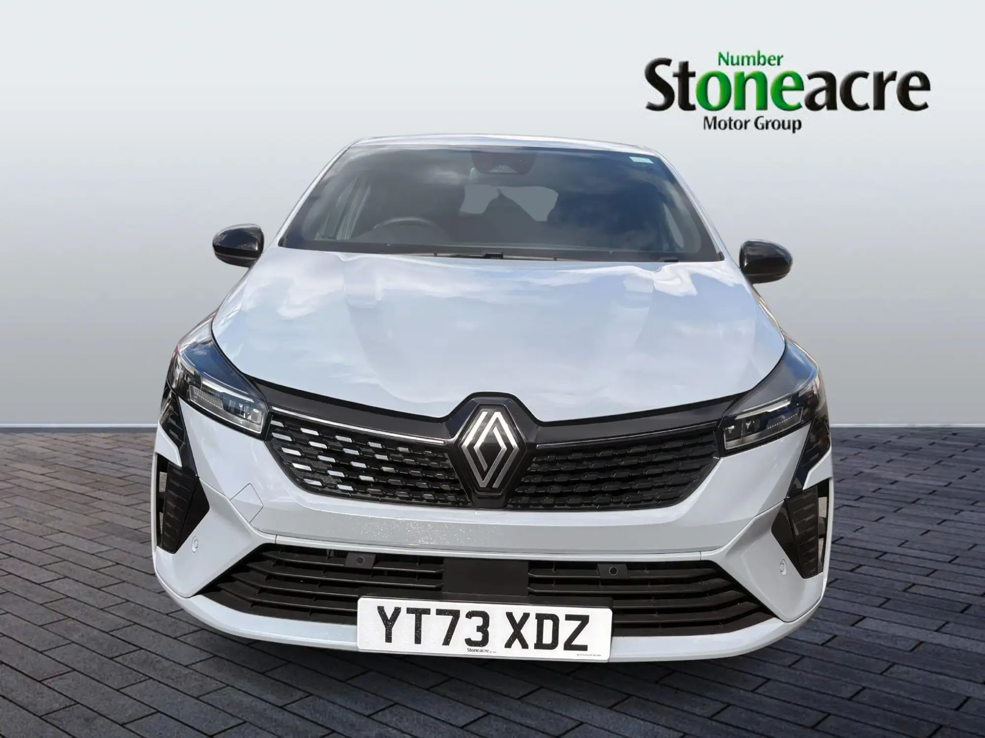 Renault Clio E-Tech 1.6 E-TECH techno Auto Euro 6 (s/s) 5dr YT73XDZ Image 2