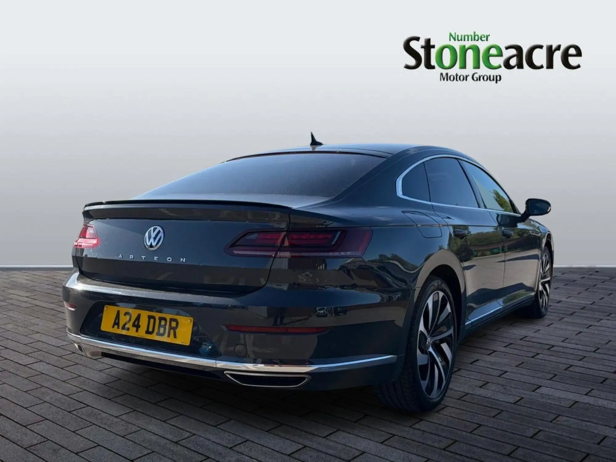 Volkswagen Arteon 2.0 TSI R-Line Fastback DSG Euro 6 (s/s) 5dr VO70KKA Image 3