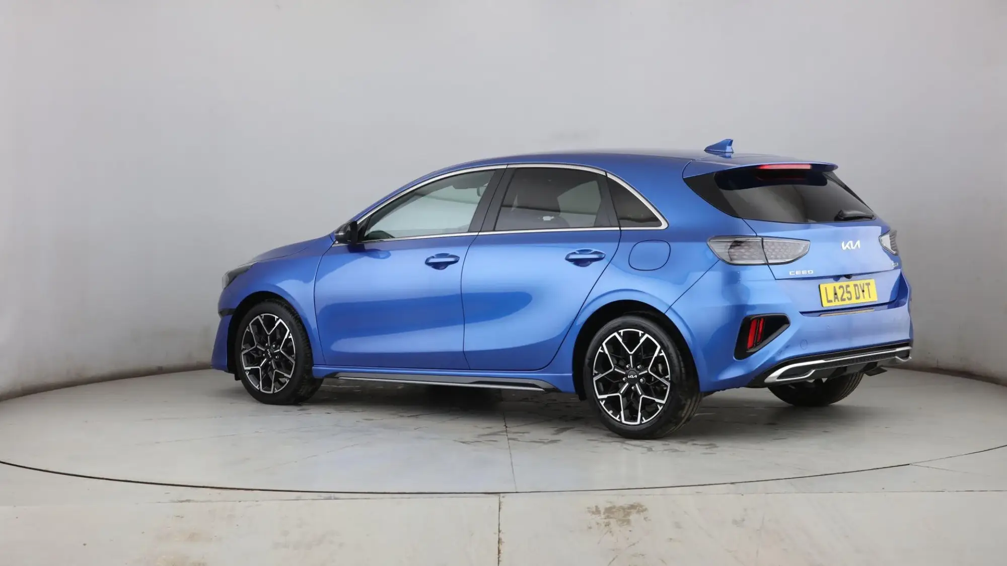 Kia Ceed 1.5 T-GDi GT-Line DCT Euro 6 (s/s) 5dr LA25DYT Image 2