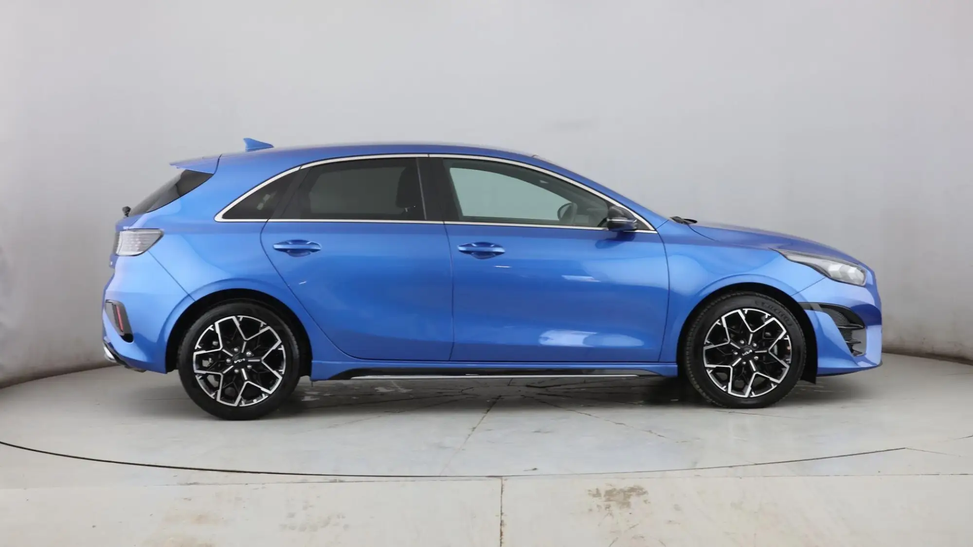 Kia Ceed 1.5 T-GDi GT-Line DCT Euro 6 (s/s) 5dr LA25DYT Image 3