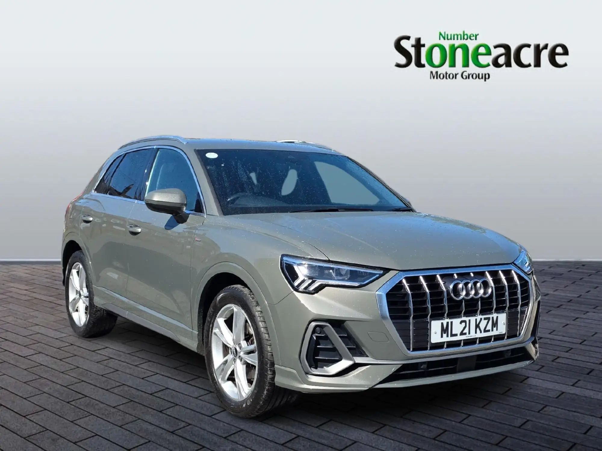 Audi Q3 1.5 TFSI CoD 35 S line S Tronic Euro 6 (s/s) 5dr ML21KZM Image 1