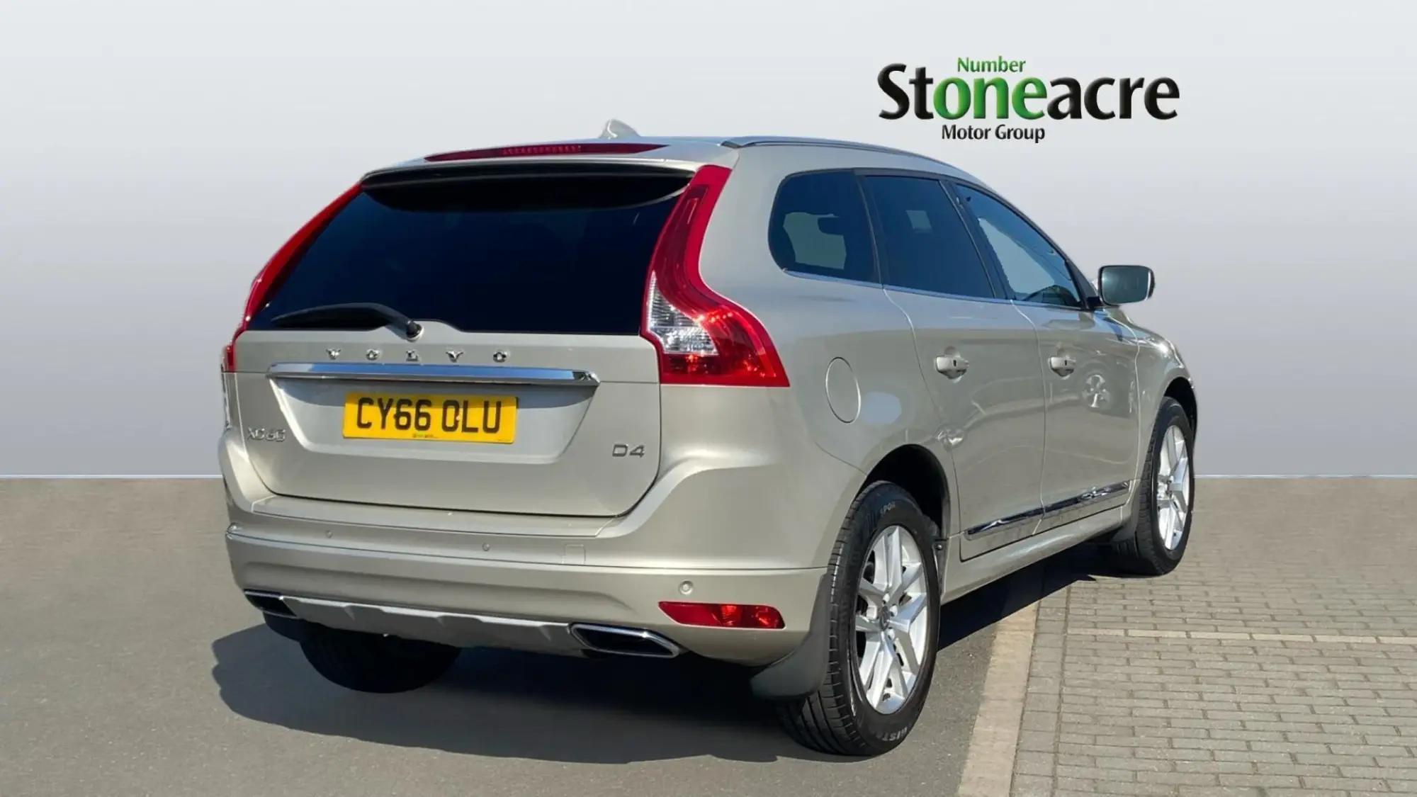 Volvo XC60 2.0 D4 SE Lux Nav Auto Euro 6 (s/s) 5dr CY66OLU Image 2