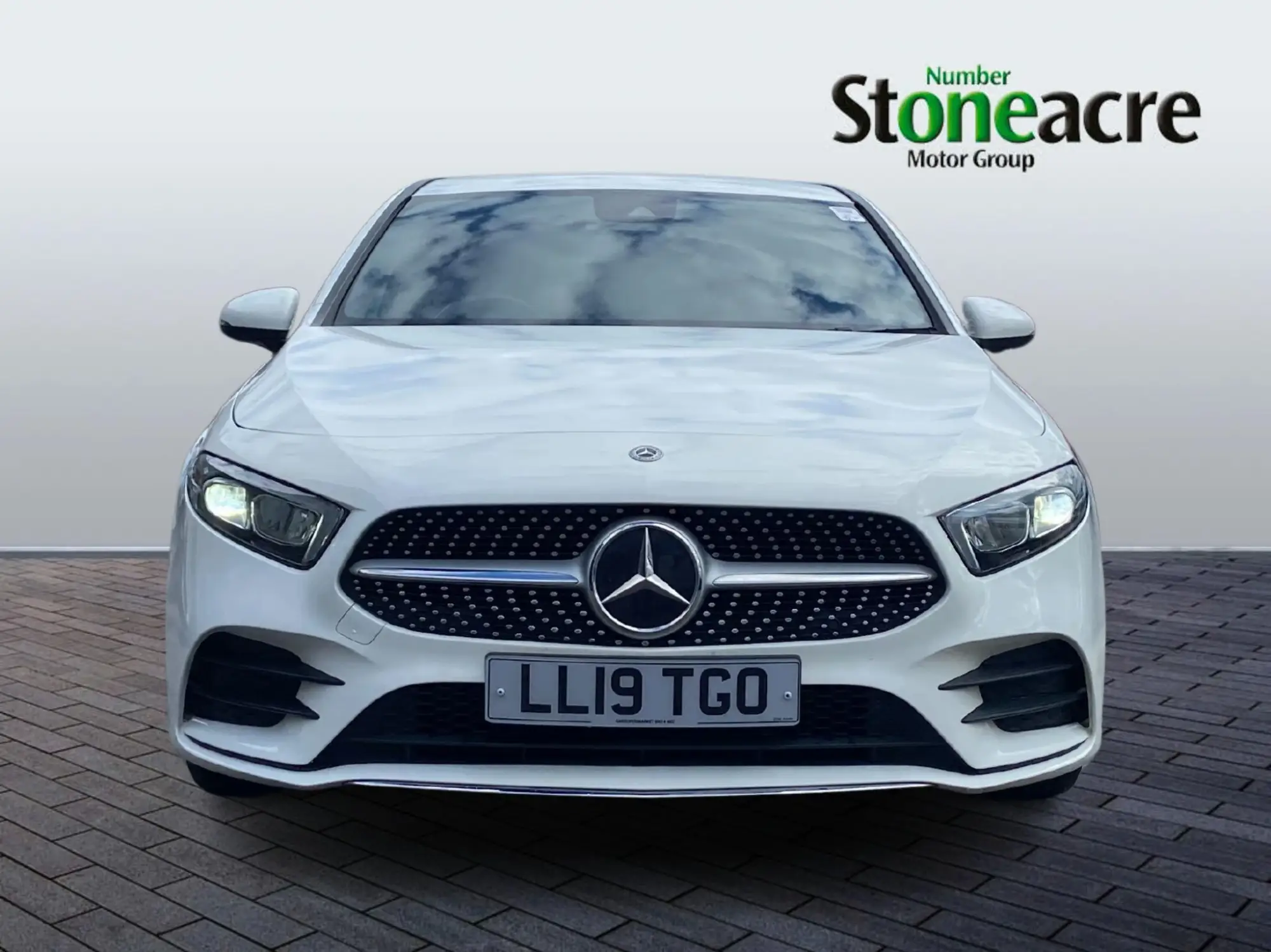 Mercedes-Benz A-Class 2.0 A200d AMG Line 8G-DCT Euro 6 (s/s) 5dr LL19TGO Image 2