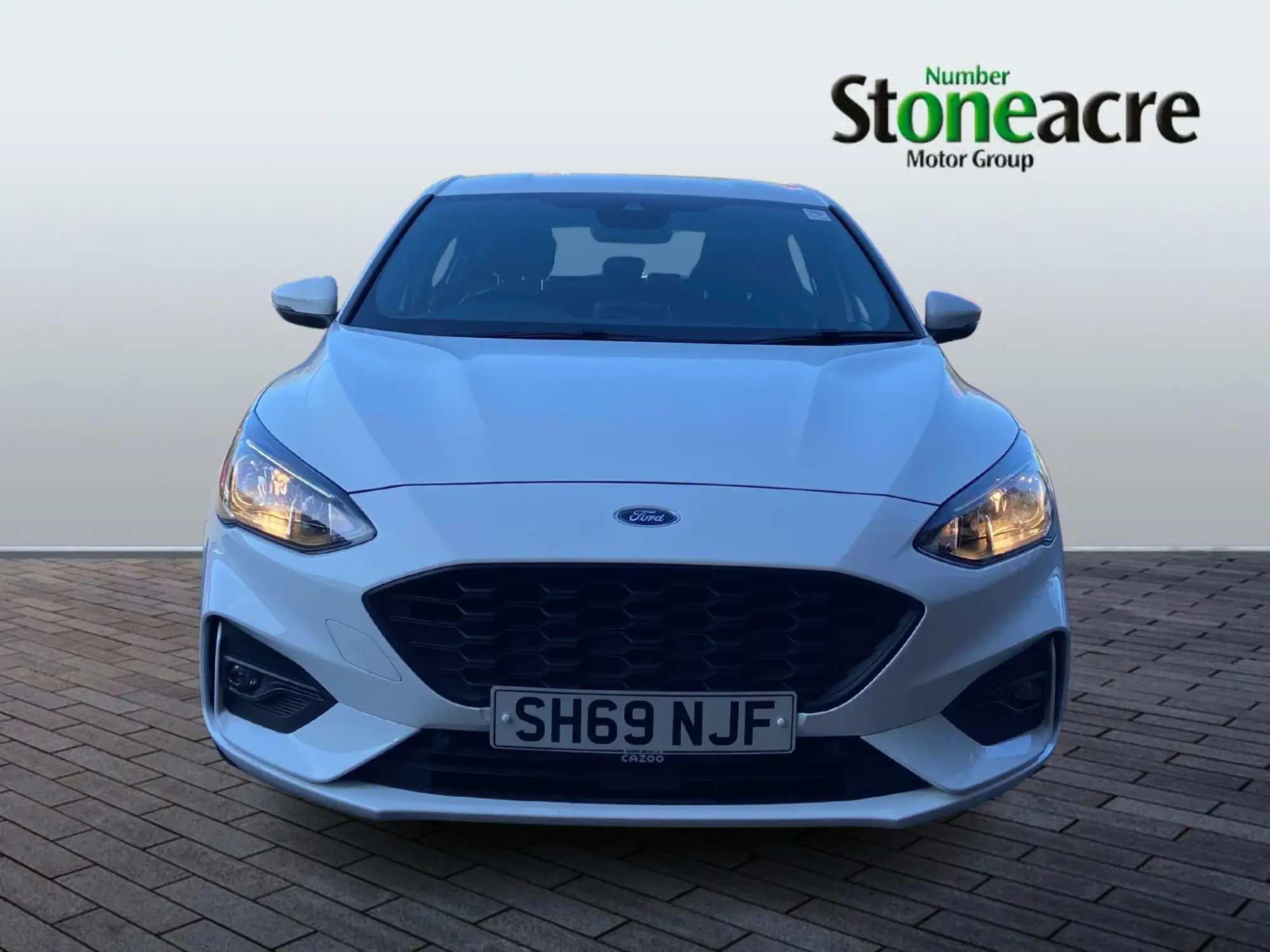 Ford Focus 1.0T EcoBoost ST-Line Euro 6 (s/s) 5dr SH69NJF Image 2