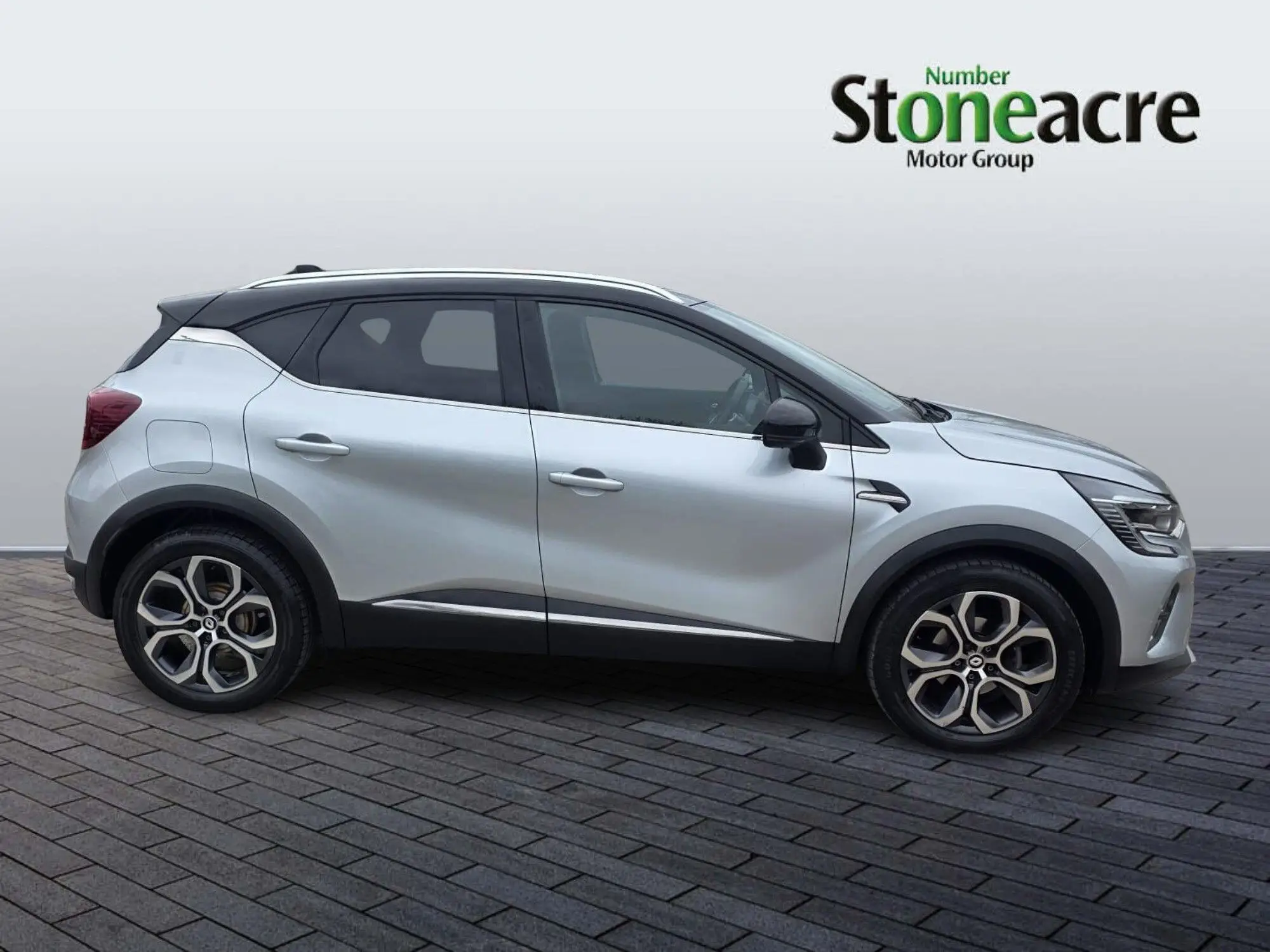 Renault Captur Techno TCe 90 MY22 PF72EAJ Image 2